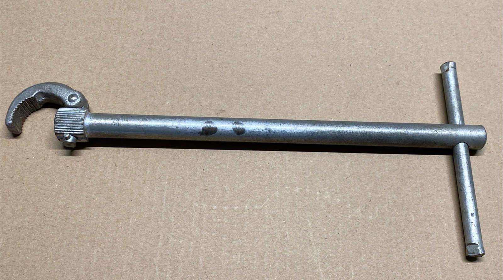 Basin Tool Wrench w/ Reversible Swivel Jaw Ace Covers Co. 10 3/4″ Handle