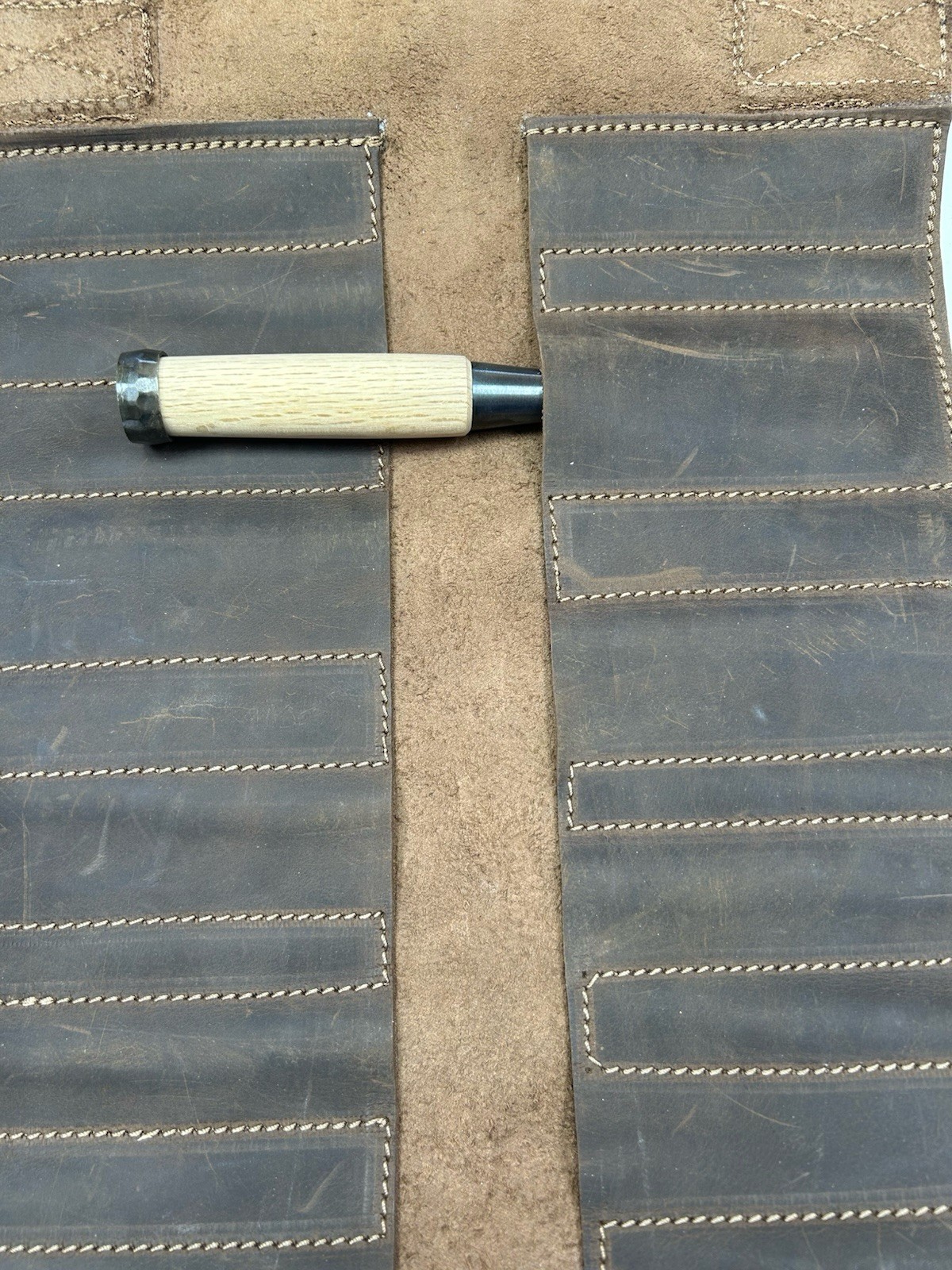 Japanese Bench Chisel (Oiire Nomi) Chisel Roll, Full Grain Leather. Holds 13.