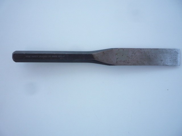 PROTO 5 5/8 long blade 1″ Wood chisel 9 3/4″ overall length