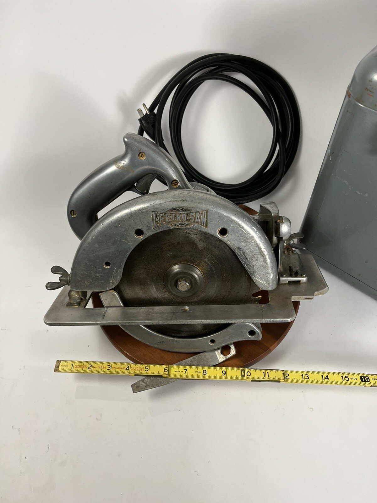 Vintage Black & Decker Lectro Circular Saw HU-80 8″ Heavy-Duty 4500rpm &Case USA