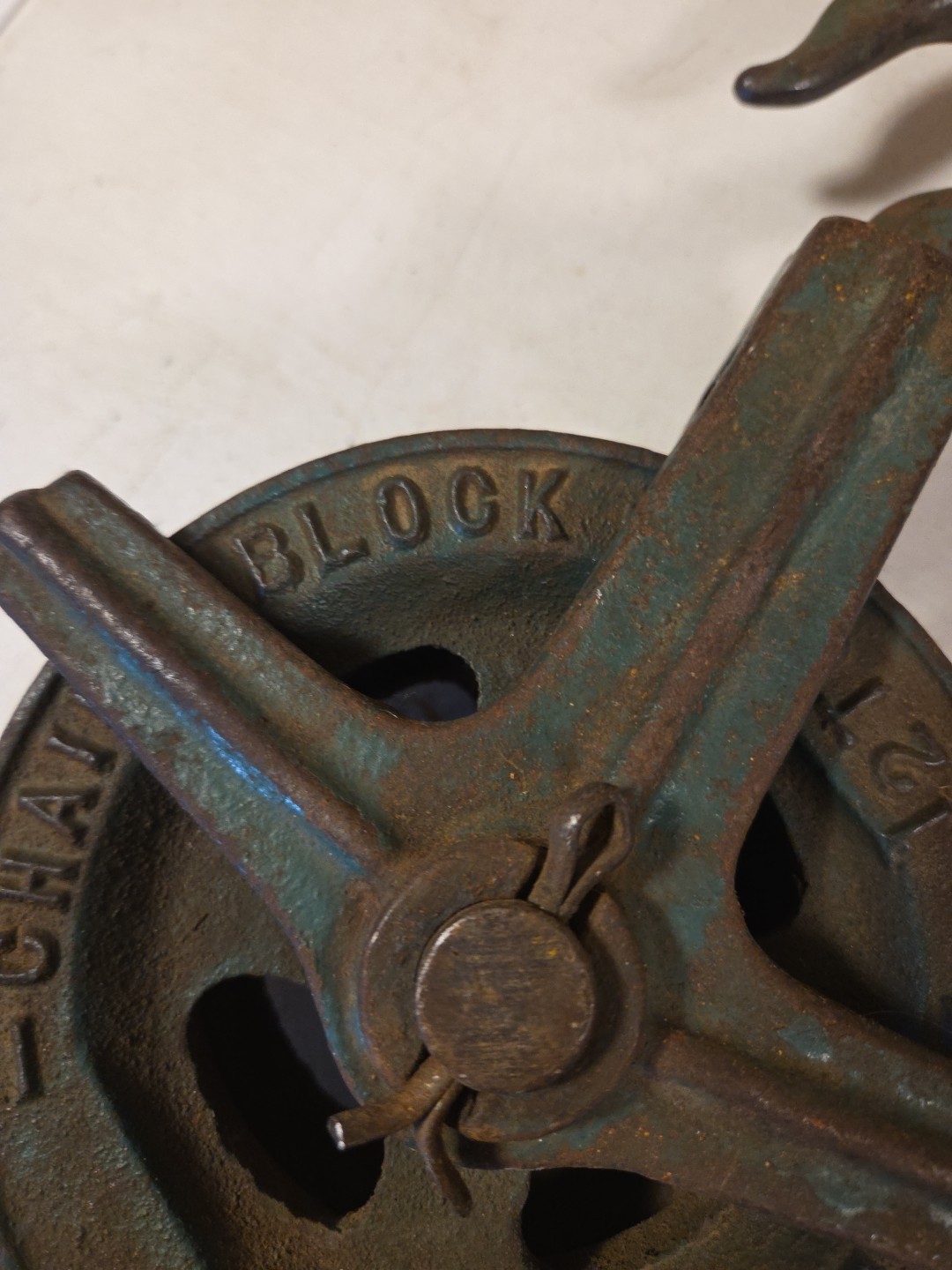 Vintage Republic Steel Chain Division Seattle Pulley/Hoist 1/2 Ton Cast Iron USA
