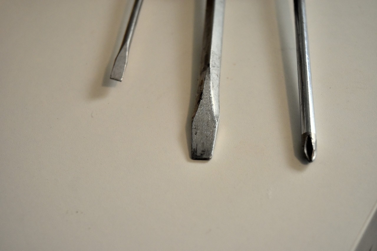 Lot of 3 vintage Klein? Cushion grip Screwdrivers set 2 slotted 1 Phillips