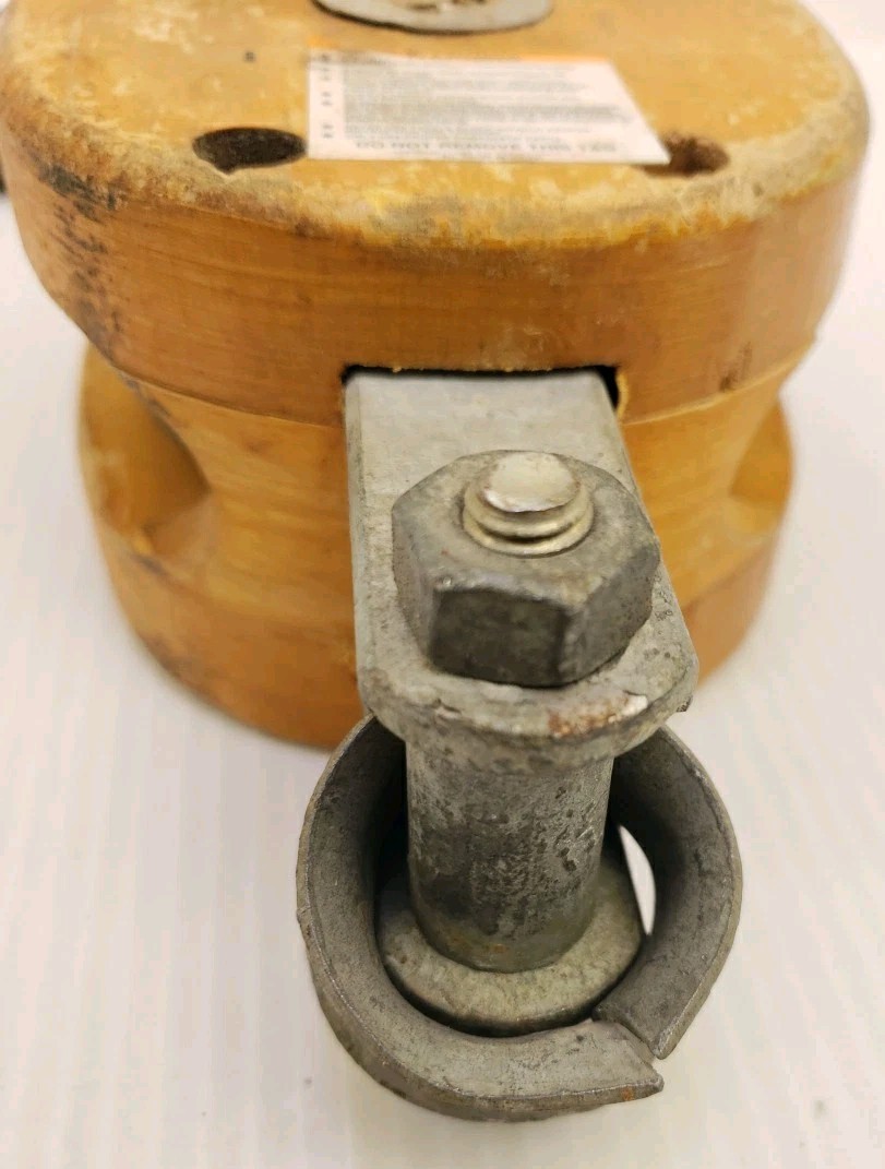 Crosby-Western HS-21-6 Block Tackle Single Pulley – 2” Wheels With Latch {137}