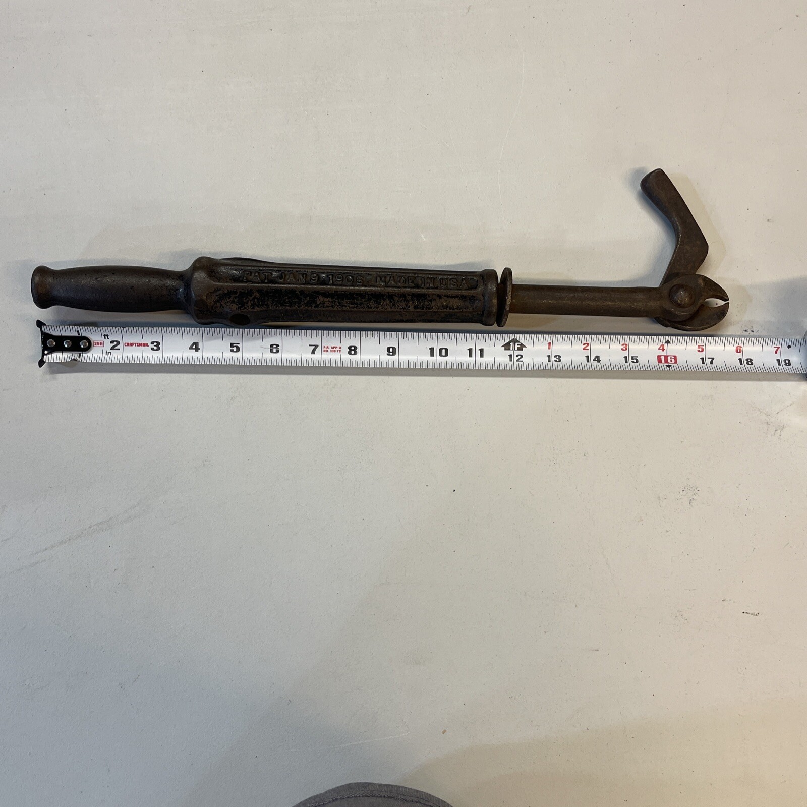 Antique Used “New Jumbo 1906 Nail Puller by Bridgeport Hardware MFG Corp” Tool