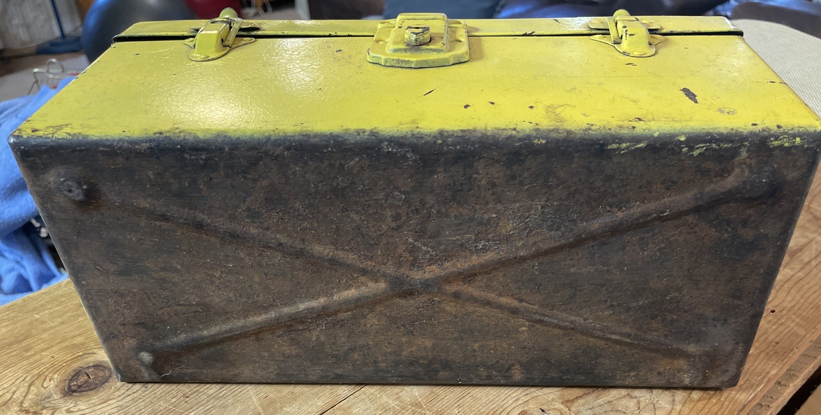 Vintage 1940’S S-K Yellow Metal Tool Tackle Box W/ Cantilever Tray Chippy Heavy