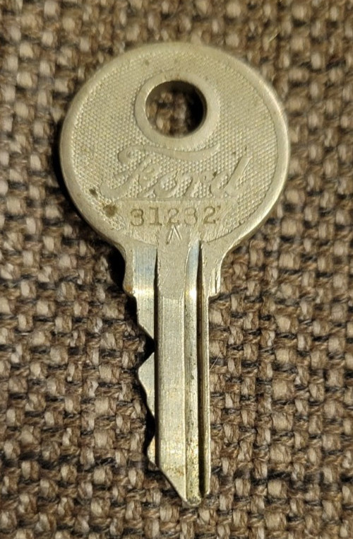 Vintage Ford Basic Model Key Script 31232 Briggs & Stratton Corp BASCO