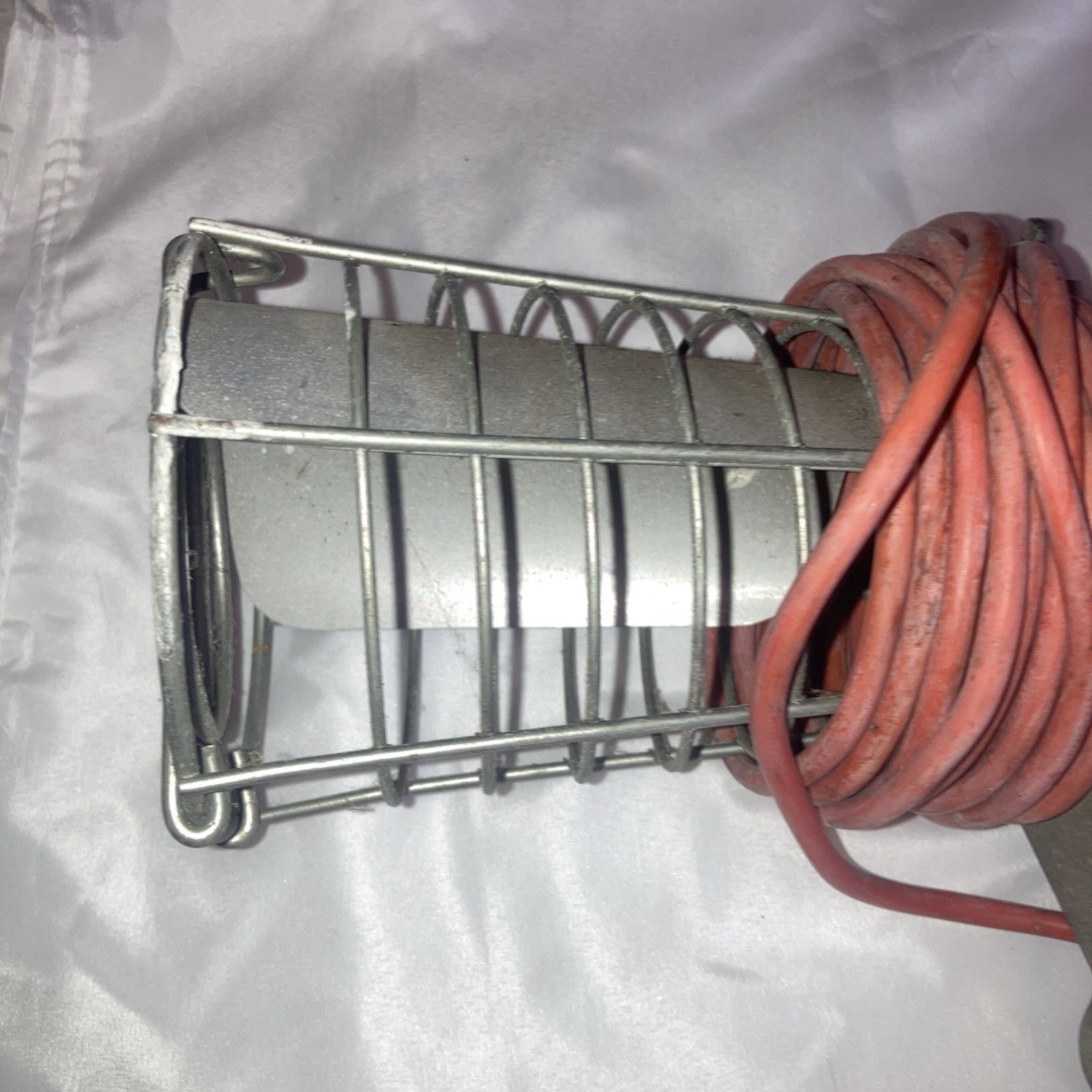 VINTAGE METWAY 60 WATTS WORK LIGHT INSPECTION LAMP GARAGE UK PLUG CLIP ORANGE