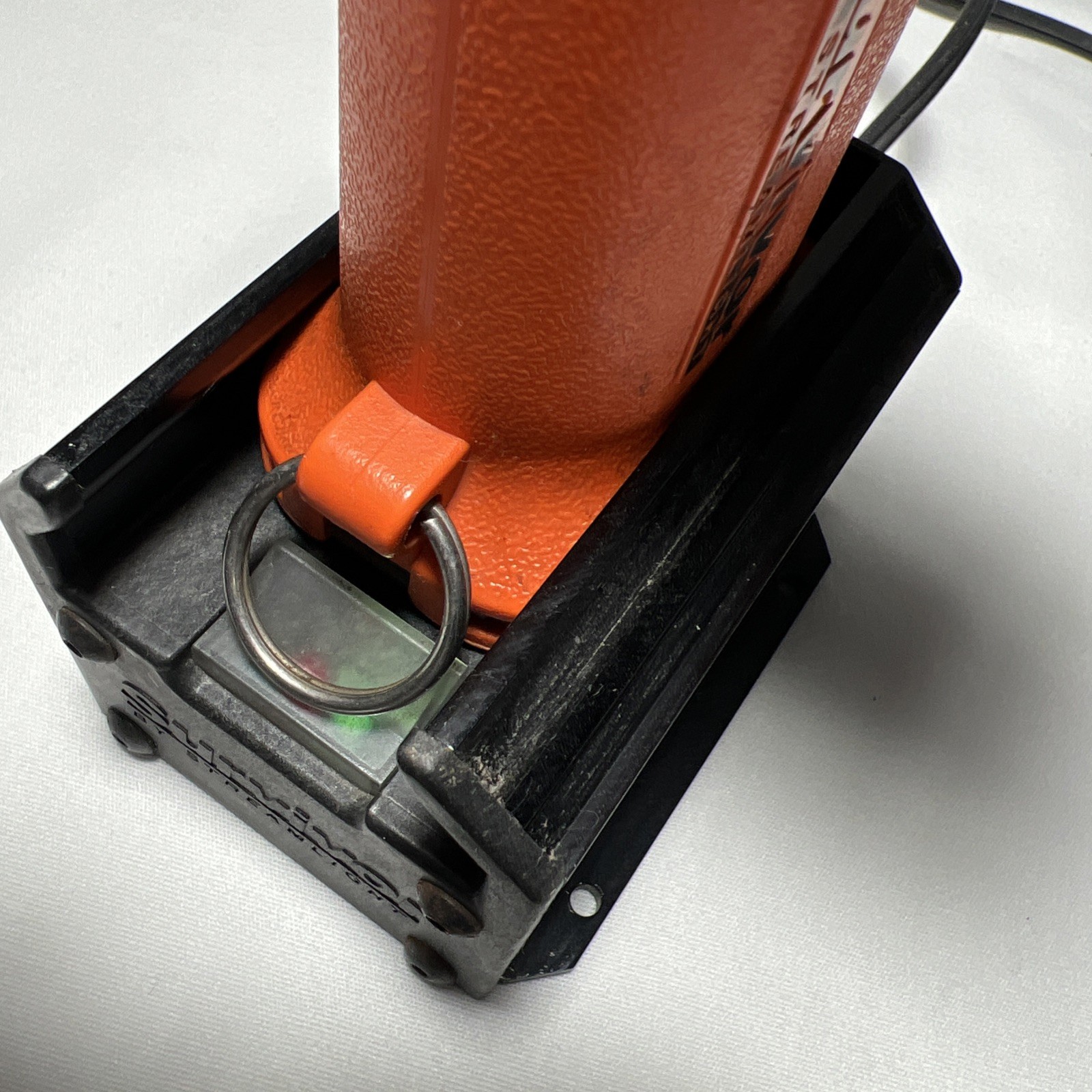 Streamlight Survivor SL-90X Right-Angle Flashlight And Charger