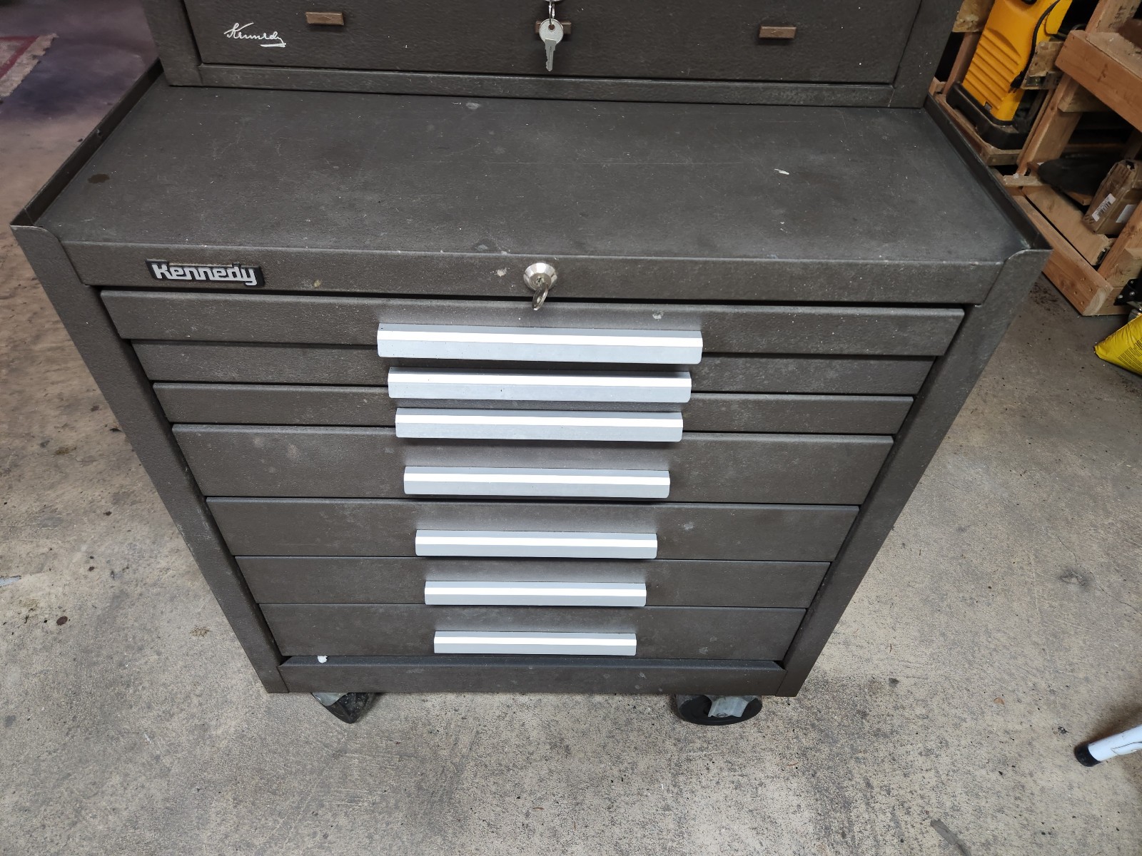 Kennedy Tool box 7 Drawer tool box from 90s (bottom roller Only)