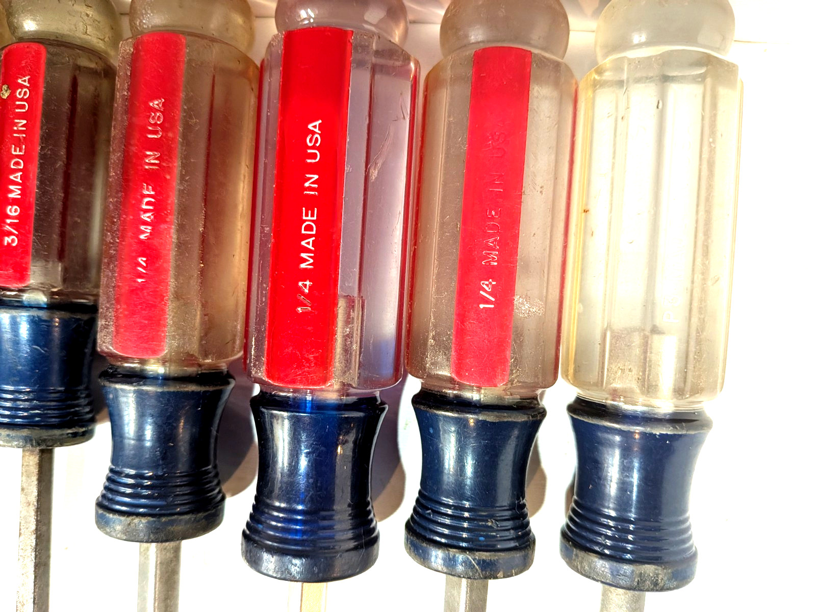Vintage 10 pc. set Craftsman USA Red/blue Handle Screwdrivers Flat & Phillips