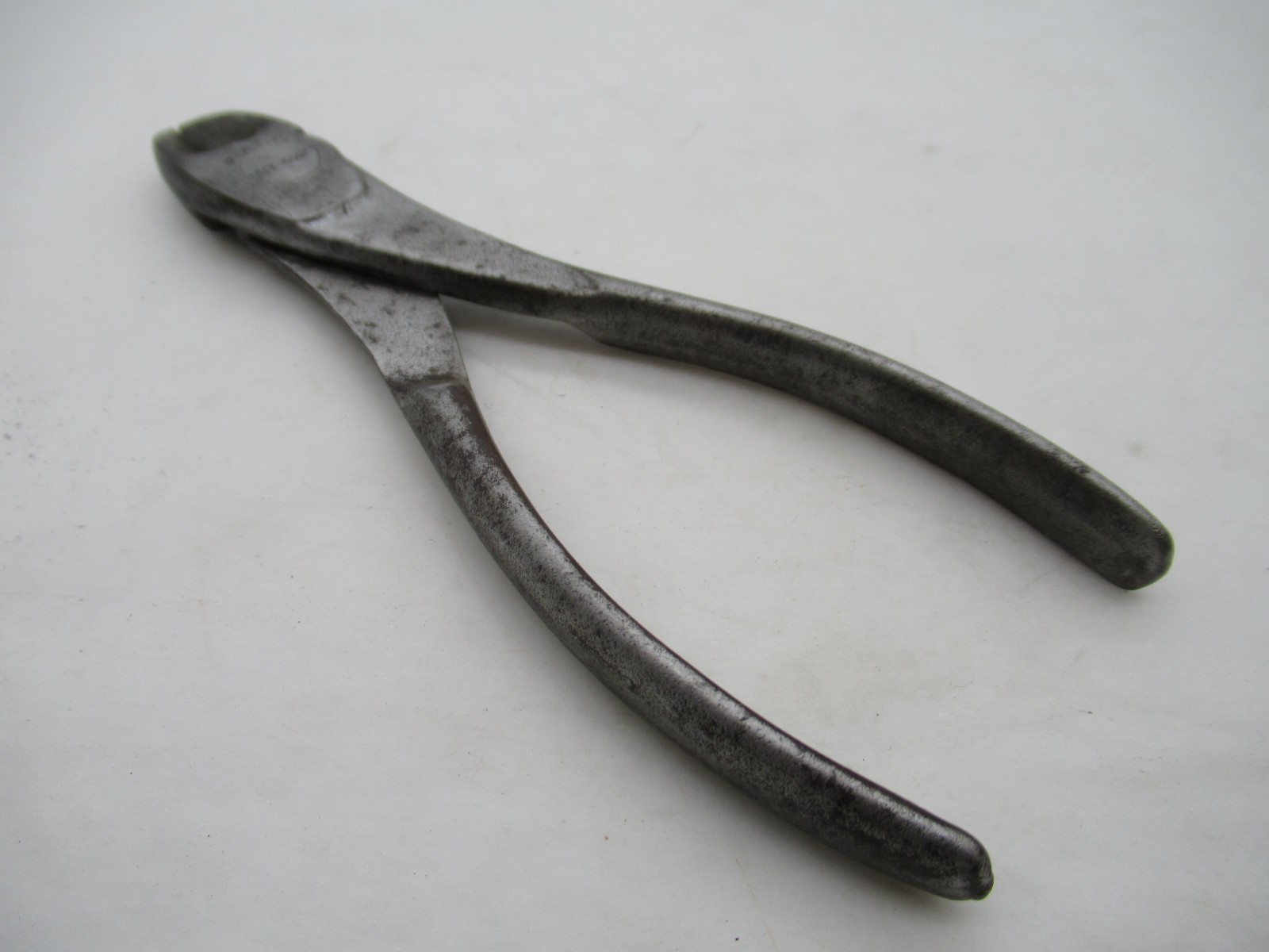 Lovely Vintage Lindstrom Sweden No 1613 5 1/2″ Piano Wire Cutters Side Cutters