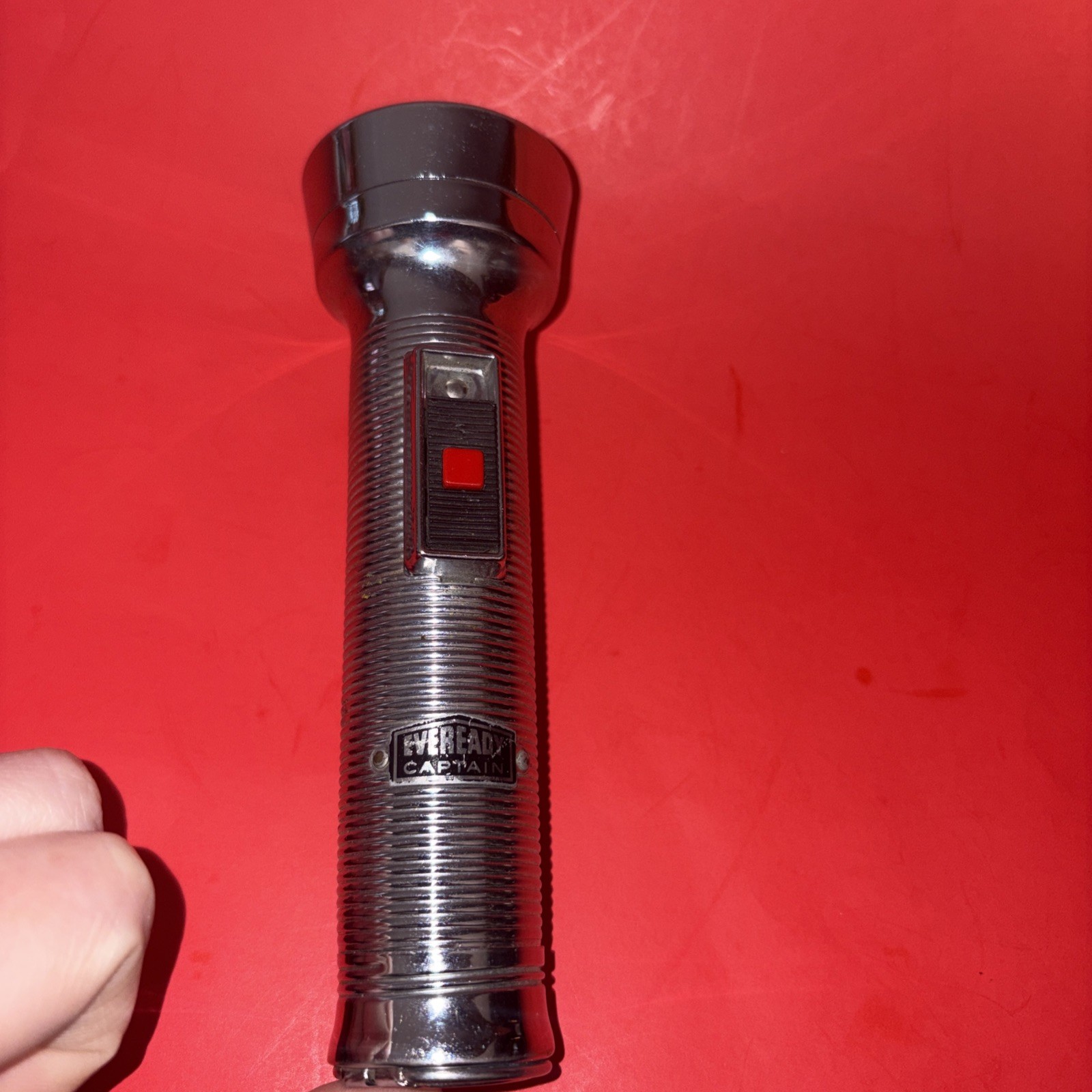 Vtg Eveready Captain Chrome Ribbed Flashlight Takes 2 C Batteries USA