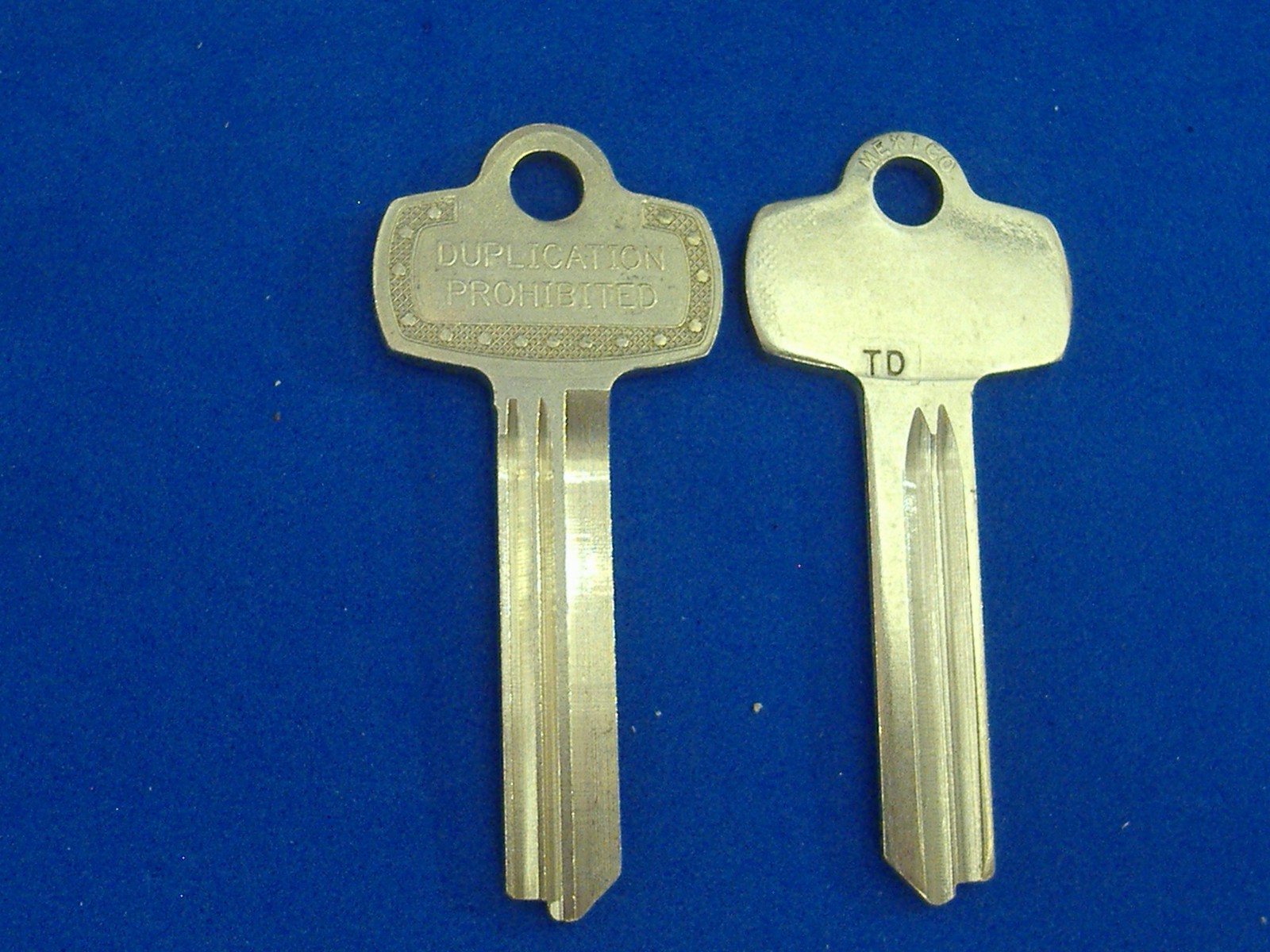 TWO NICKEL SILVER FITS BEST KEY BLANKS FOR ” TD ” KEYWAY
