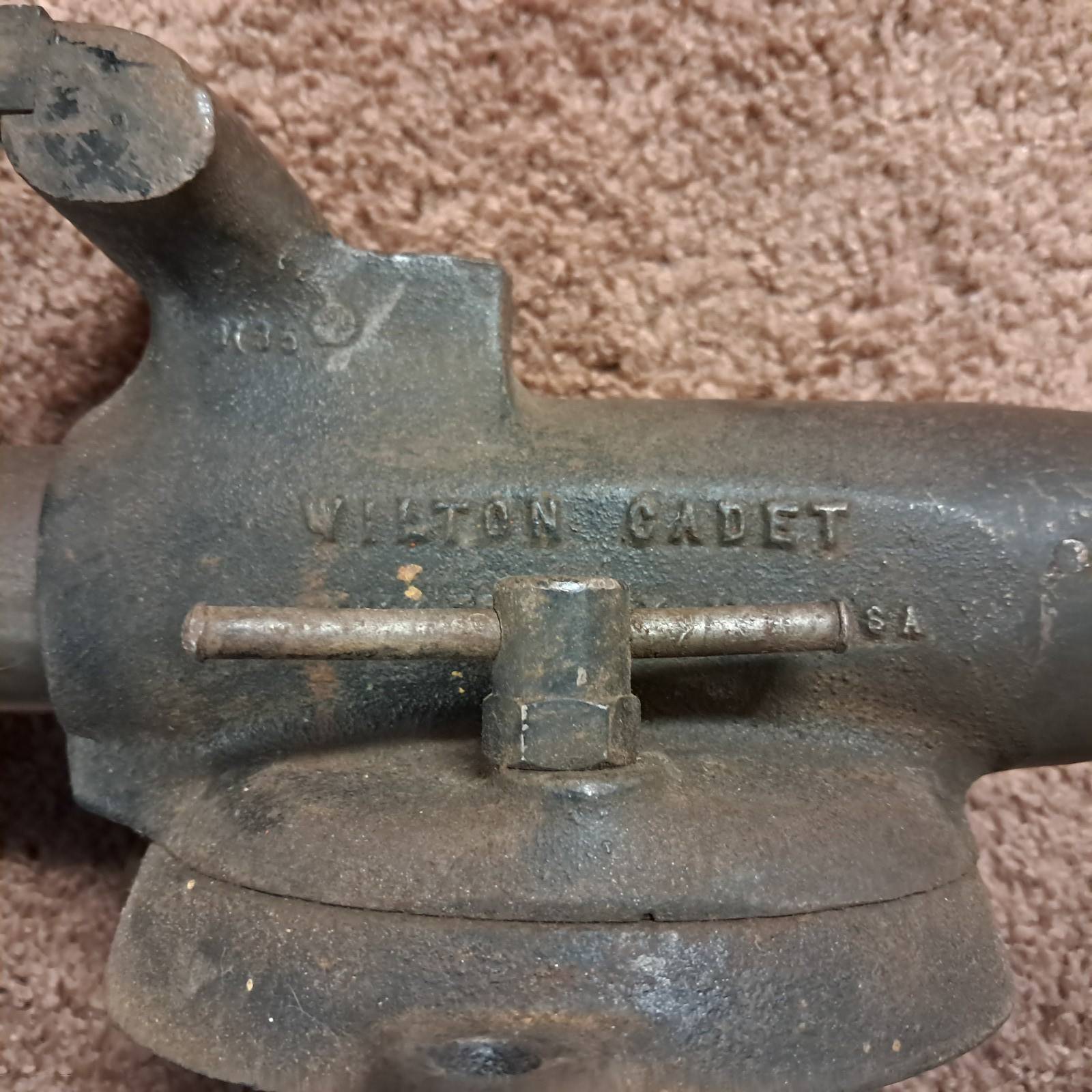 Wilton Cadet Model 8135 Schiller Park Ill USA 1960 Swivel Base 3.5 Jaws Anvil