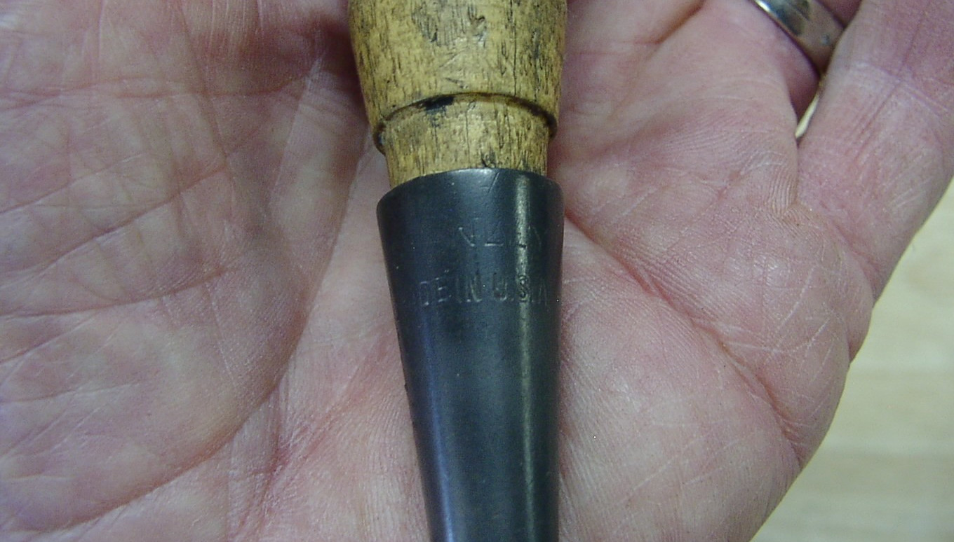 Vntg Stanley 5/16″ X 3-1/4″ Bevel Edge Socket Chisel,W/Craftsman L.C. Handle,EXC