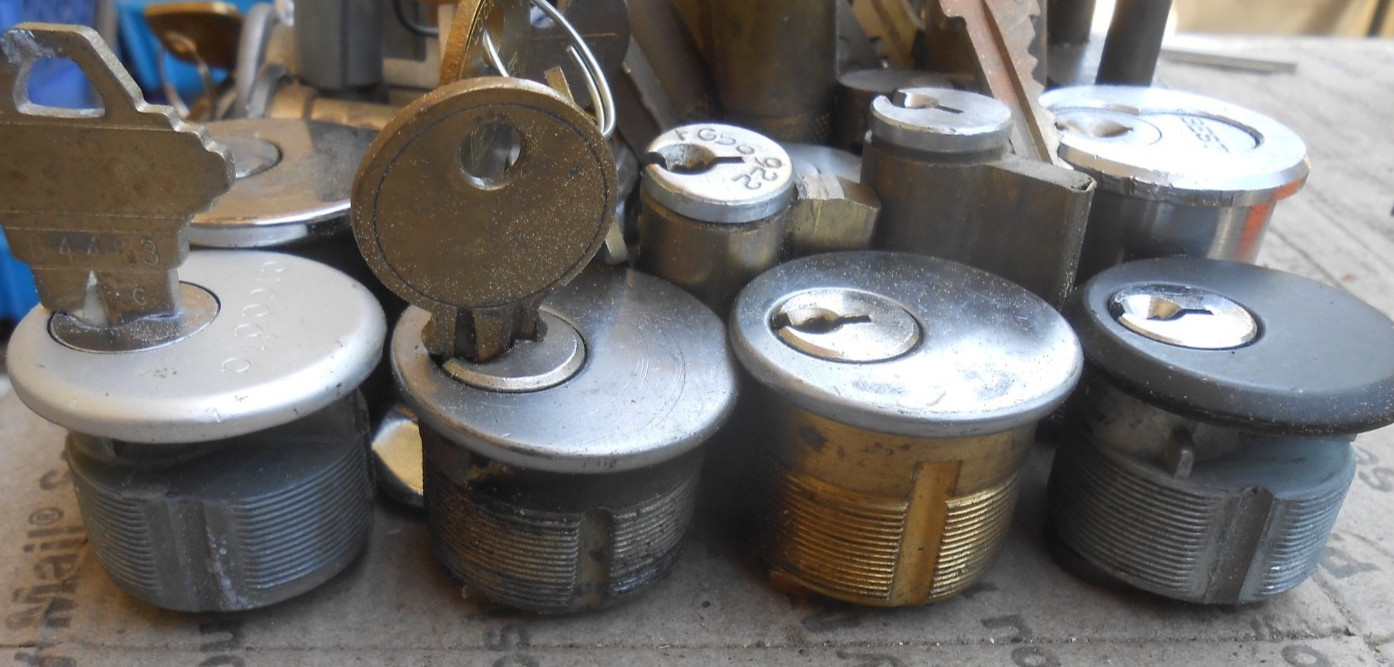 7.14 Lbs mix lot of Locks, cylinders, cam locks, parts, etc…Locksport