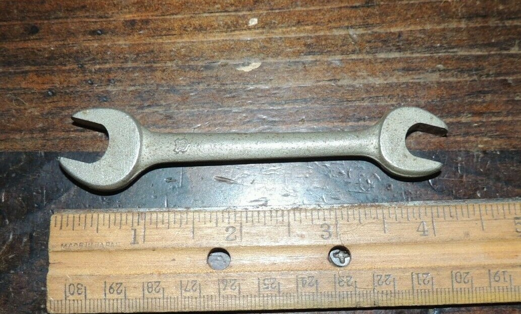 VINTAGE 3/8″ x 7/16″ VLCHEK WRENCH PART OF GM Chevy Auto Tool Kit 1946-1954 ???