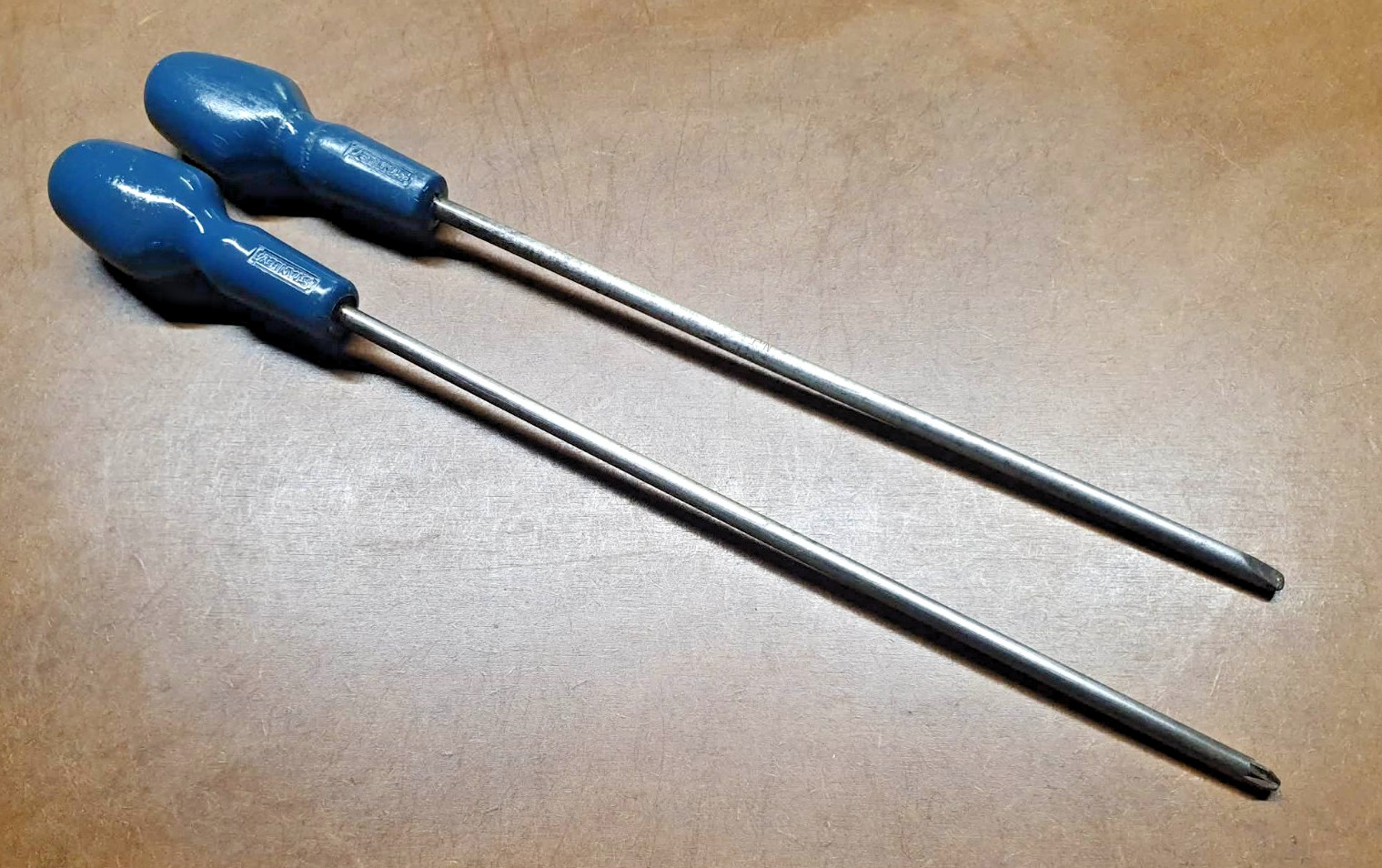 2 x Vintage Stanley Blue Long Handle Screwdrivers Mechanic Tools Engineering