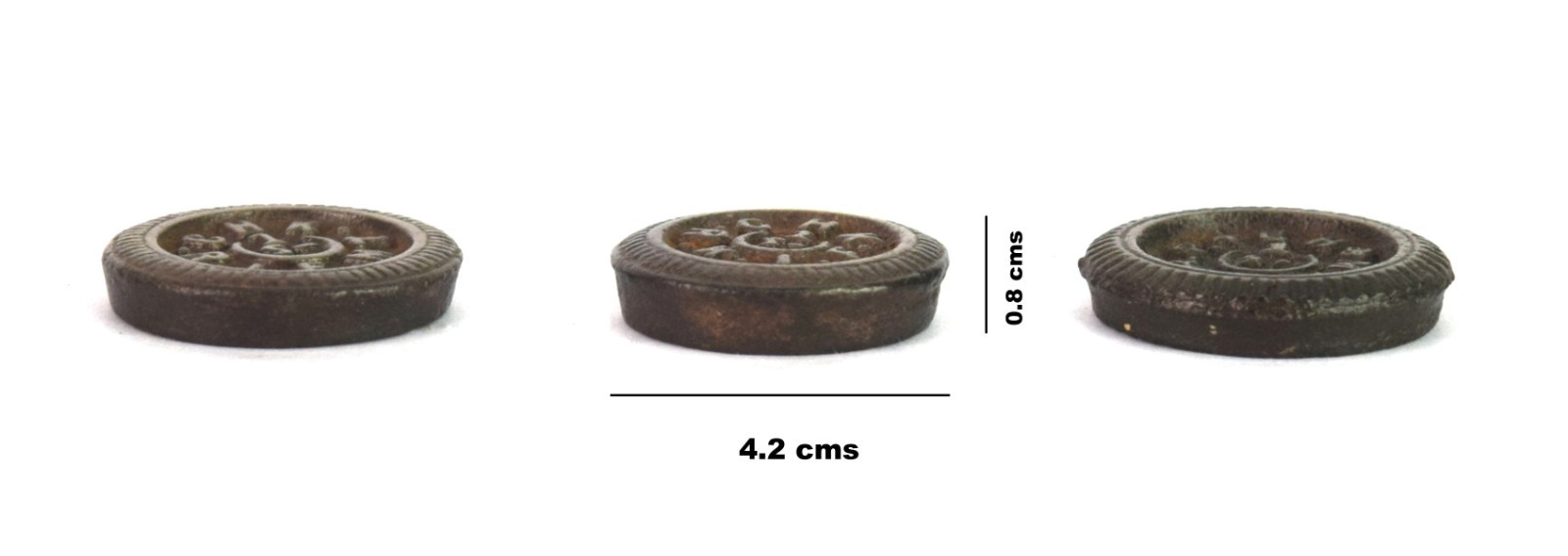 Three Iron Round Shape Kitchen Utility Tool Old Mercantile Weight Seer G15-357