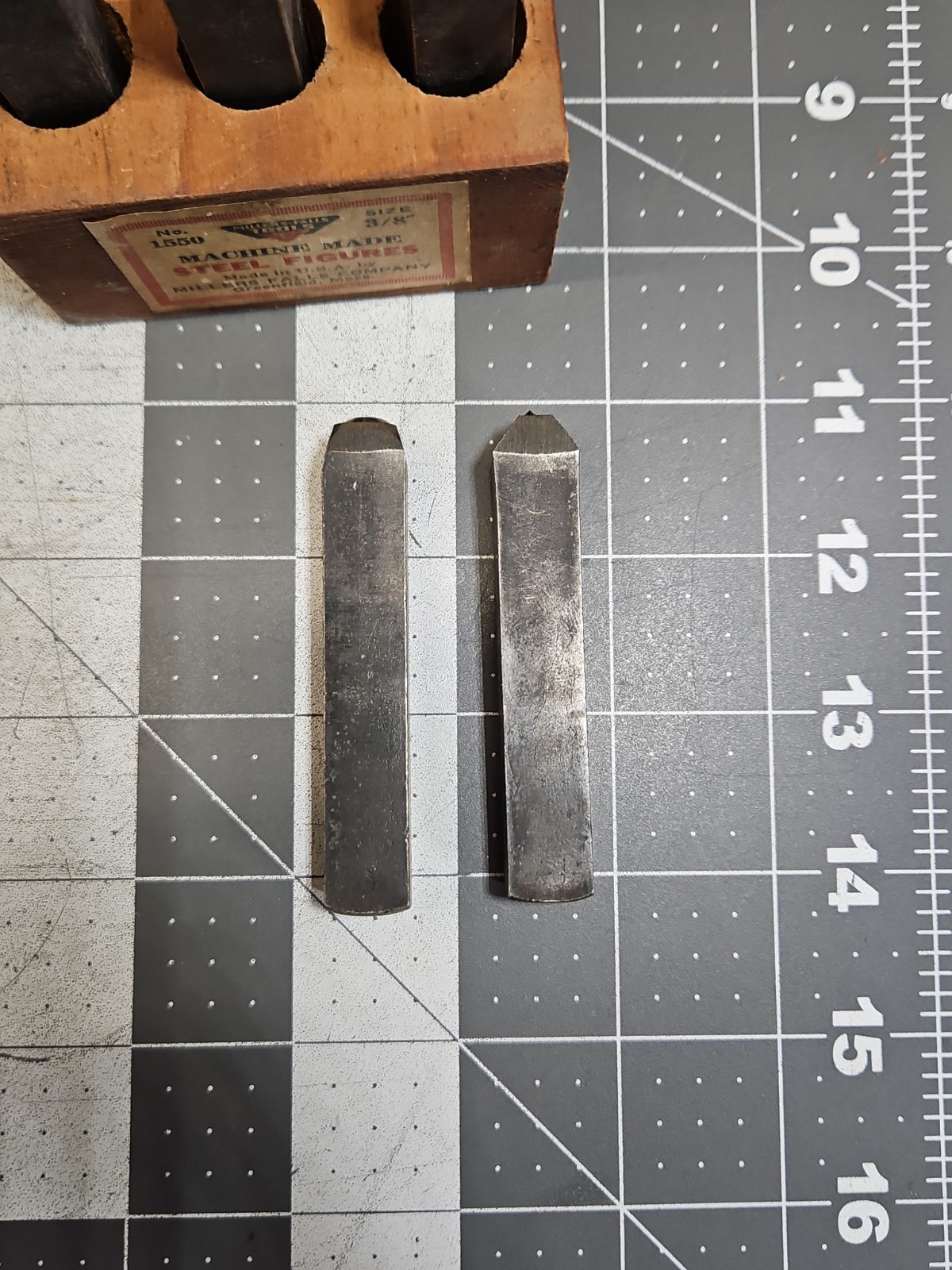 Millers Falls No. 1550 Steel Stamps 3/8″ Figures Set In Wooden Box USA Vintage