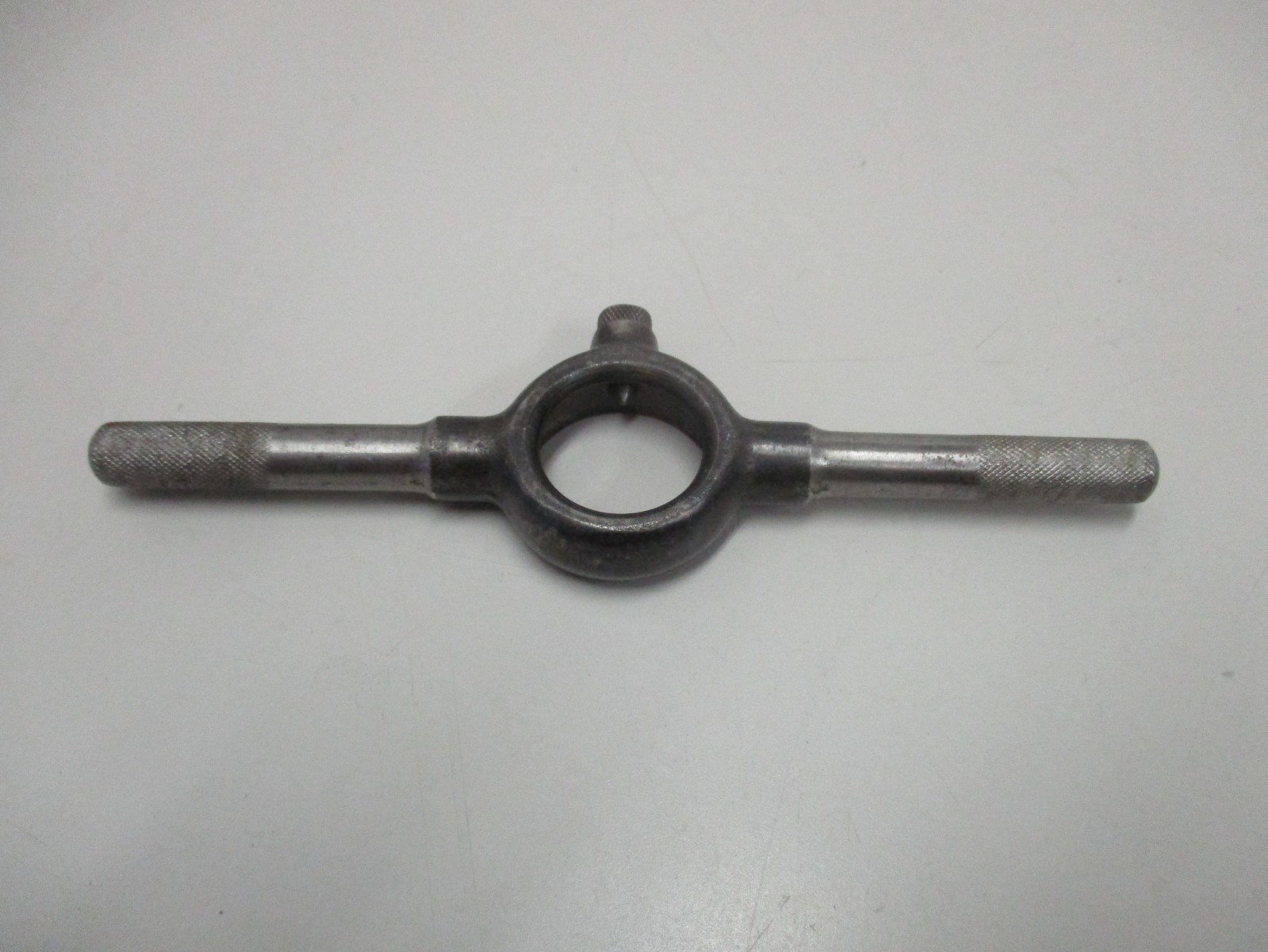 Greenfield GTD 1-1/4 Die Stock Holder 6-3/4″ Long