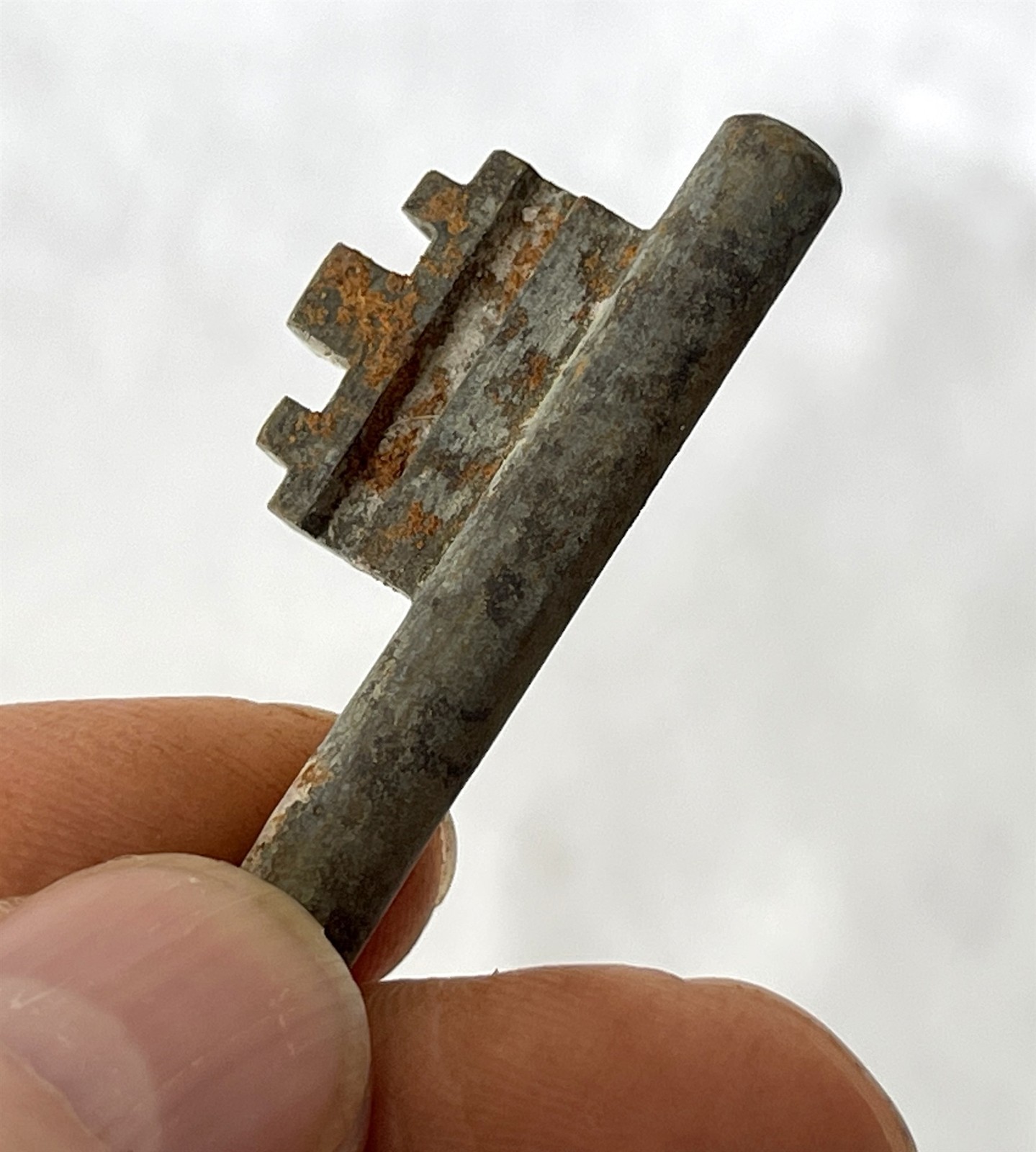 Large ~9cm Antique French Skeleton / Collectable / Escape Room Key #g2-555