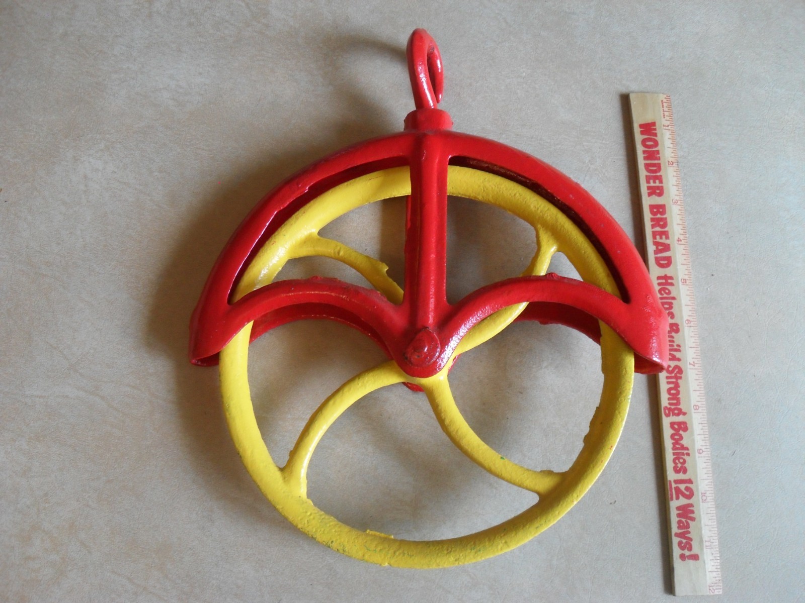 Antique Cast Iron Barn Farm Well Pulley – 8.75″ Wheel – Painted Red & Yellow