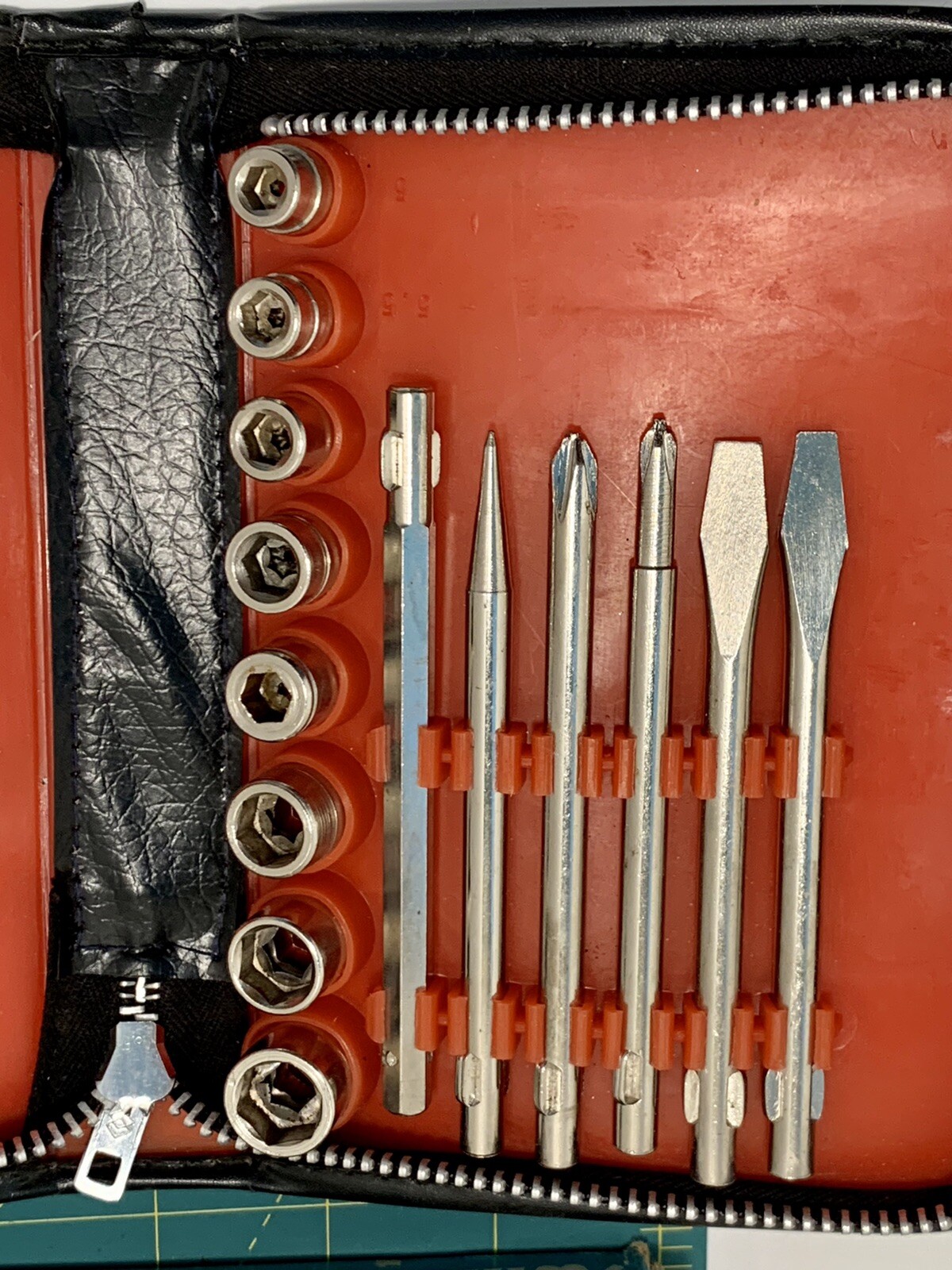 Vintage SWANK FICA-MOTION 20 pieces Socket / Screwdriver Set Pat. No. 987605 NOB