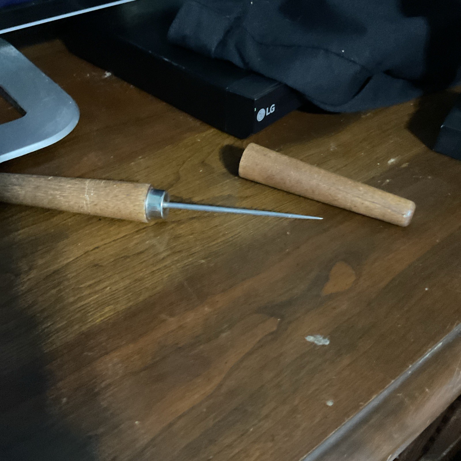 Ice Pick Scratch Awl Punch Hole Tool Vintage Primitive 8 1/2″ Wood Handle