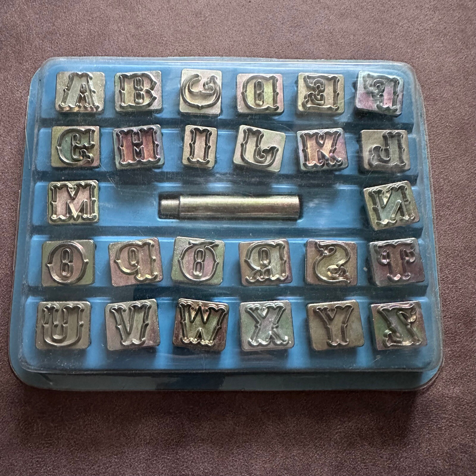 NOS VINTAGE 3/4″ CARFTOOL USA ALPHABET LEATHER STAMPS CRAFT PUNCHES SET #1979