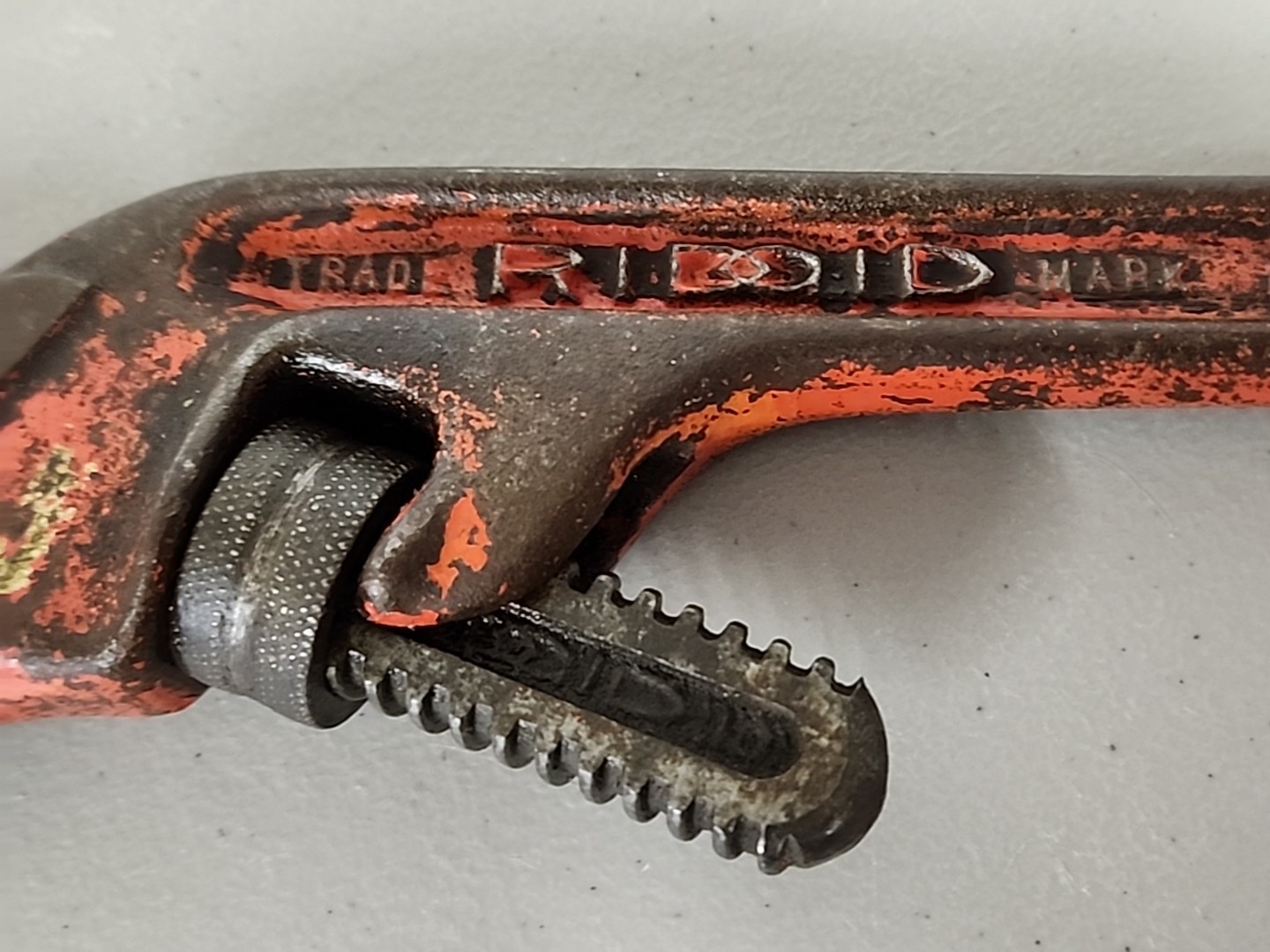 Vintage Ridgid Red E10 10″ Adjustable Offset Pipe Wrench