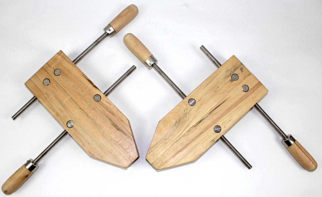 2 Grizzly 12″ Wood Hand Screw Clamps