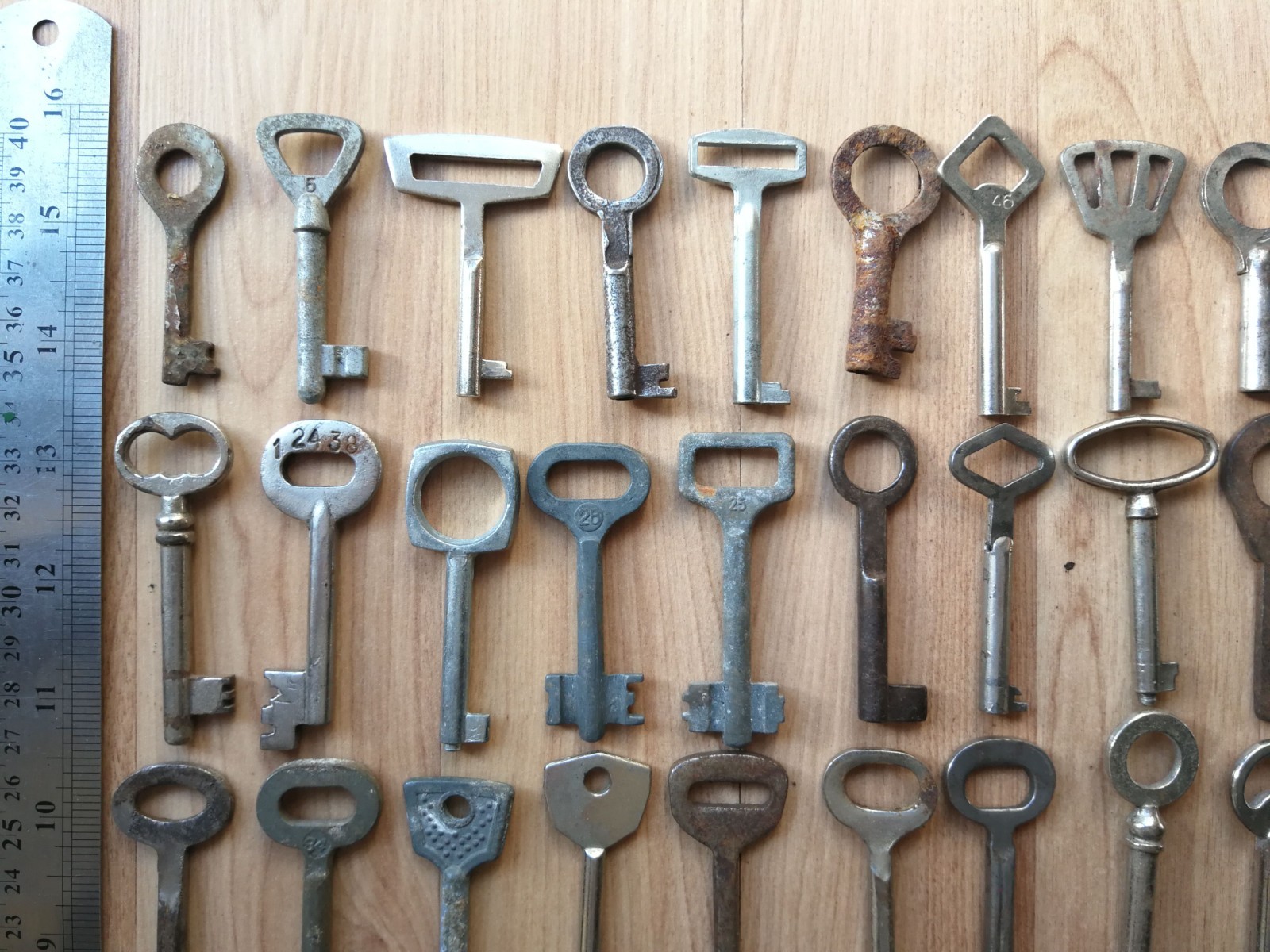 # 435 lot of 100 VINTAGE SKELETON KEYS USSR LOCK DOOR ANTIQUE KEY