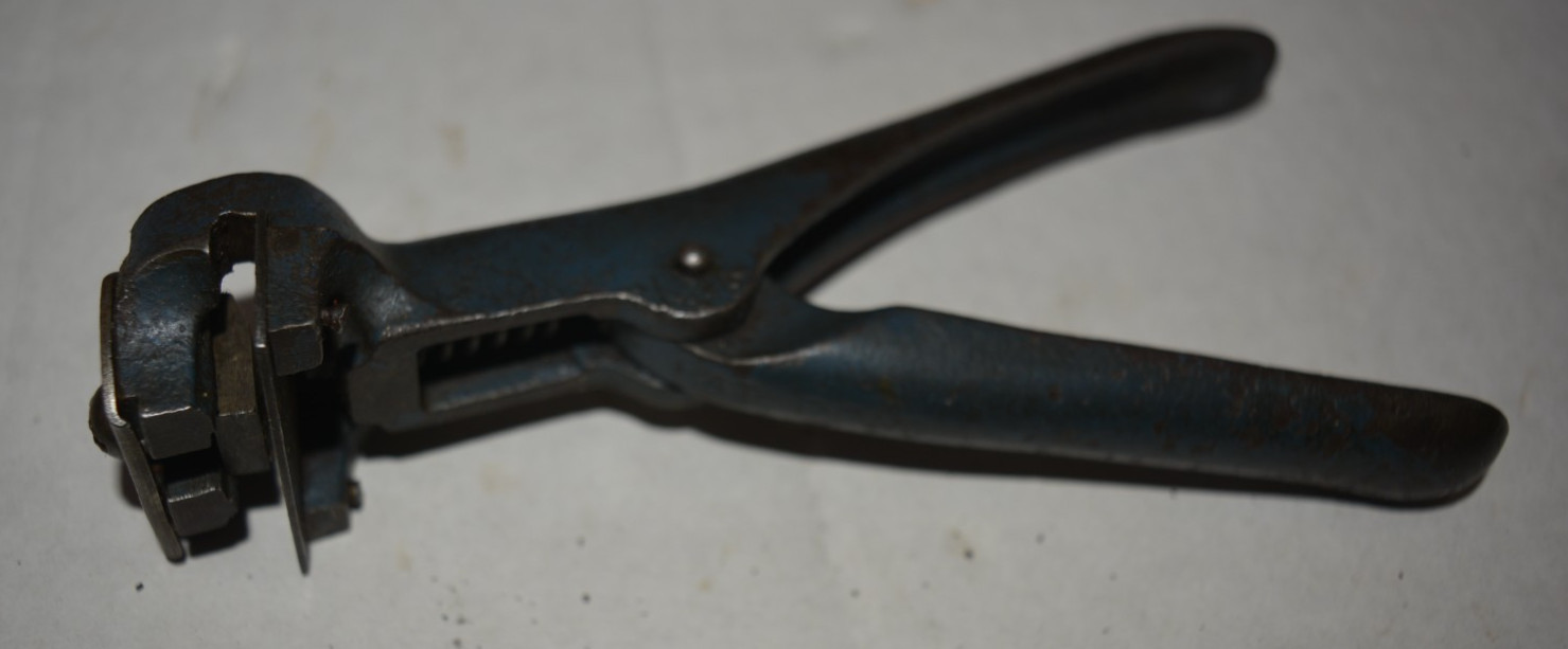 Vintage/Antique Saw Set marked USA Blue Paint