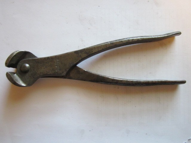 Antique Pair of 8″ Kraeuter Model 1851 -B Giant Nipper Pliers –