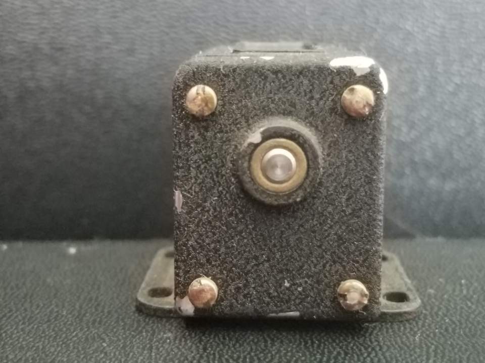 Veeder Root Vintage 4 Digit Mechanical Counter 2 1/4″L 1 1/4″H