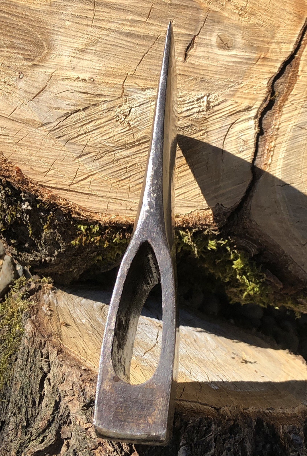 TRUE AMERICAN 2 Lb 5 Oz Single Bit Axe Head. MANN EDGE TOOL CO LEWISTOWN PA USA
