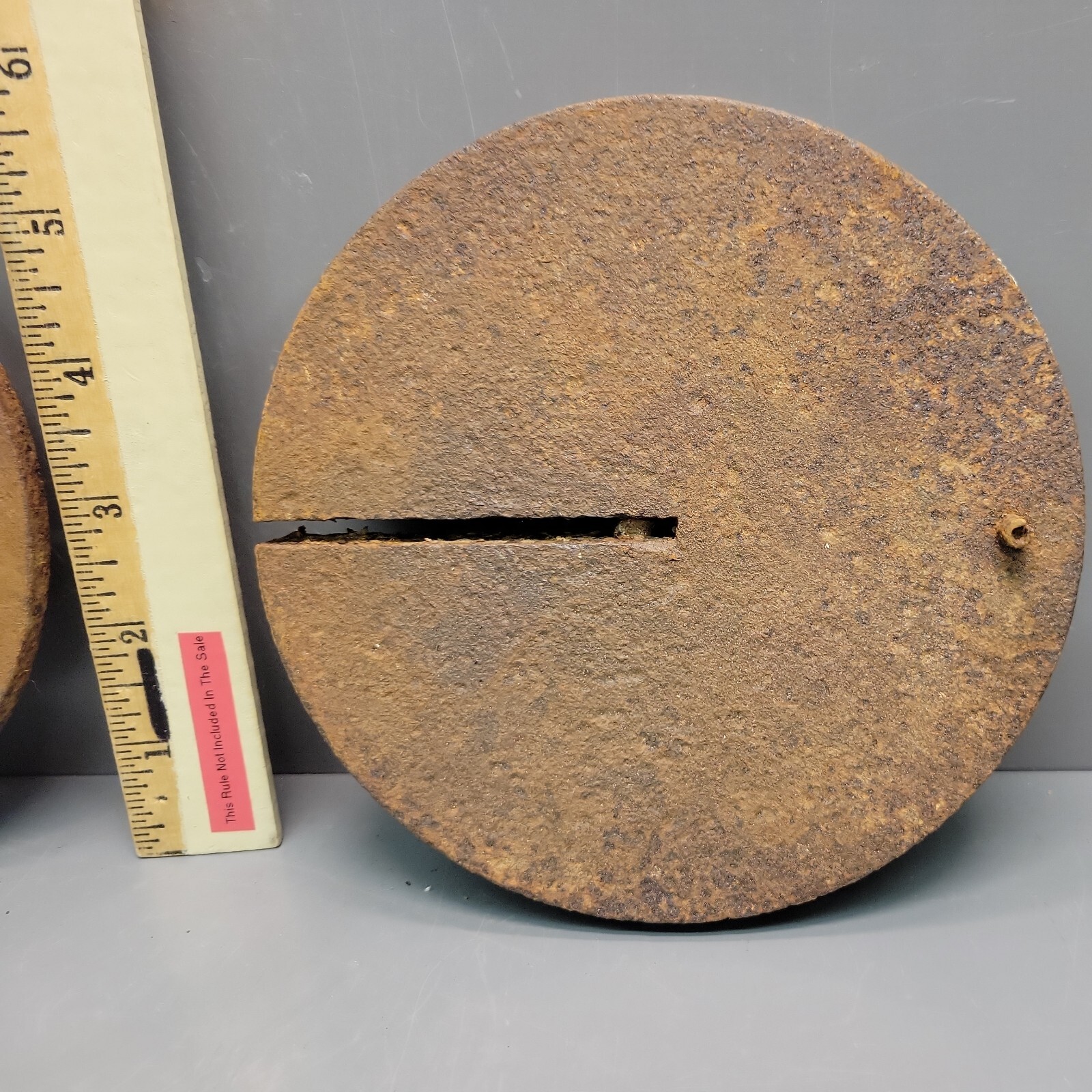 2 Vintage Scale Weight Steel 5-3/4″ Round Set Slot Slotted 5lb & 1.8lb = 6.76 lb