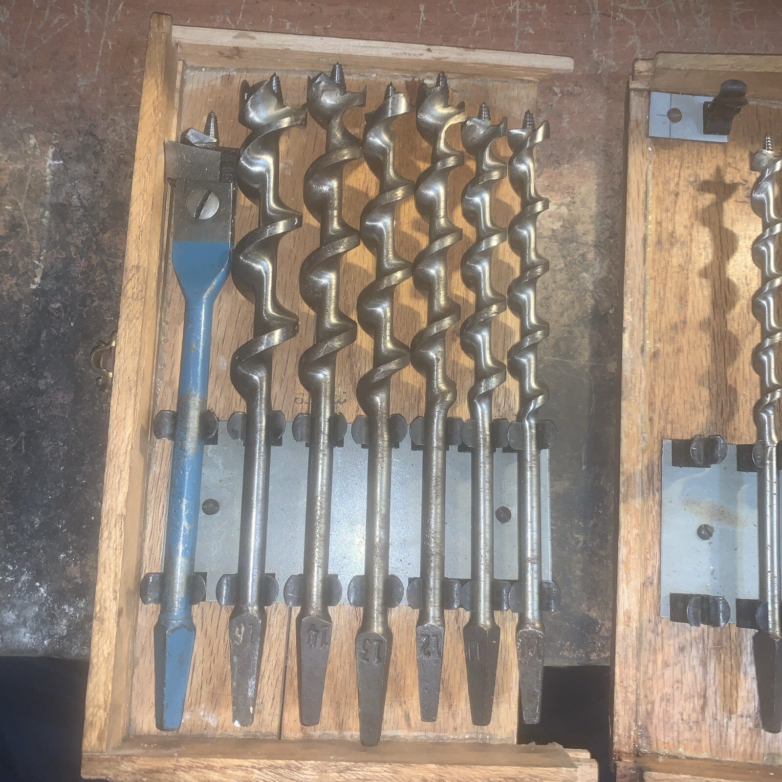 vintage rare Irwin Solid Center Auger Bit Set in wooden case