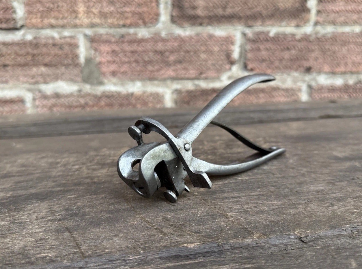 Vintage 6” H Disston & Sons Saw Set Saw Setting Pliers Carpenter Old Tool