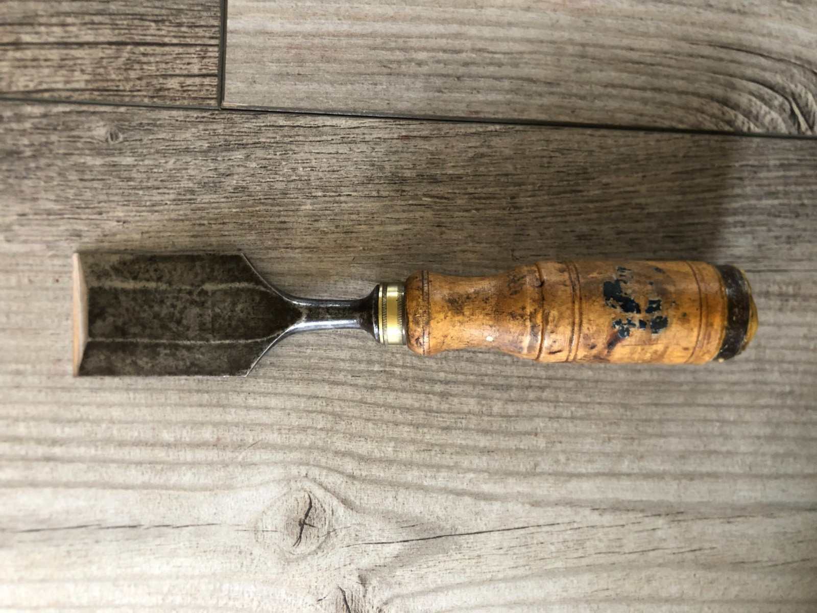 VINTAGE ERIK ANTON BERG ESKILSTUNA 9” X 1 3/4” CHISEL SWEDISH