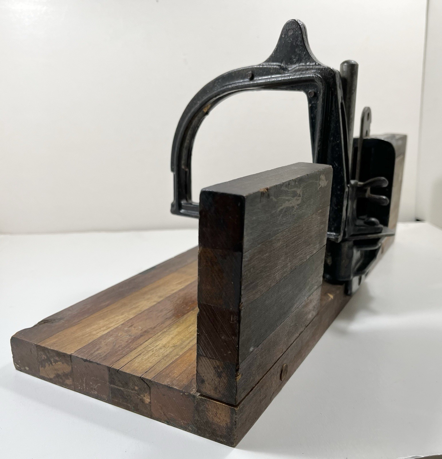 Vintage Millers Falls Mitre Miter Box No. 200 Greenfield Mass USA Wood Cast Iron