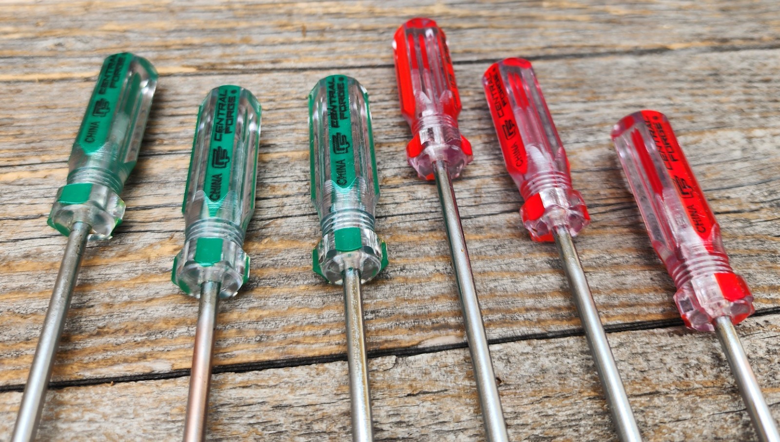 Set of 6 Crentral Forge Screwdrivers w/ Crystalline Handles Phillips & Flathead