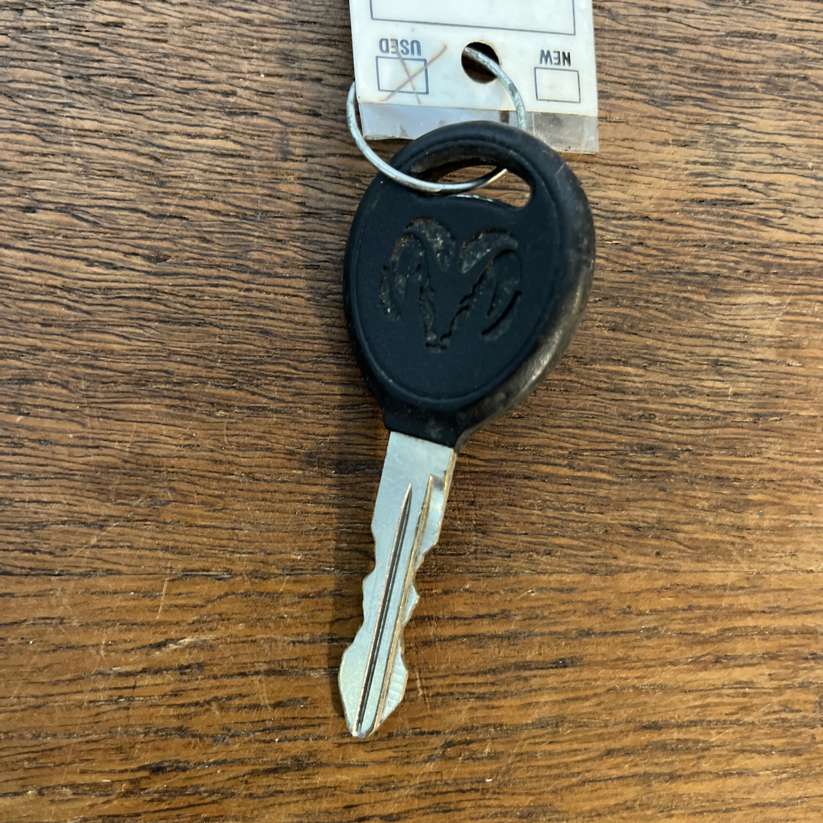 Vintage Set of Automotive Keys Lot of 1 2000 Jeep Cherokee Sport