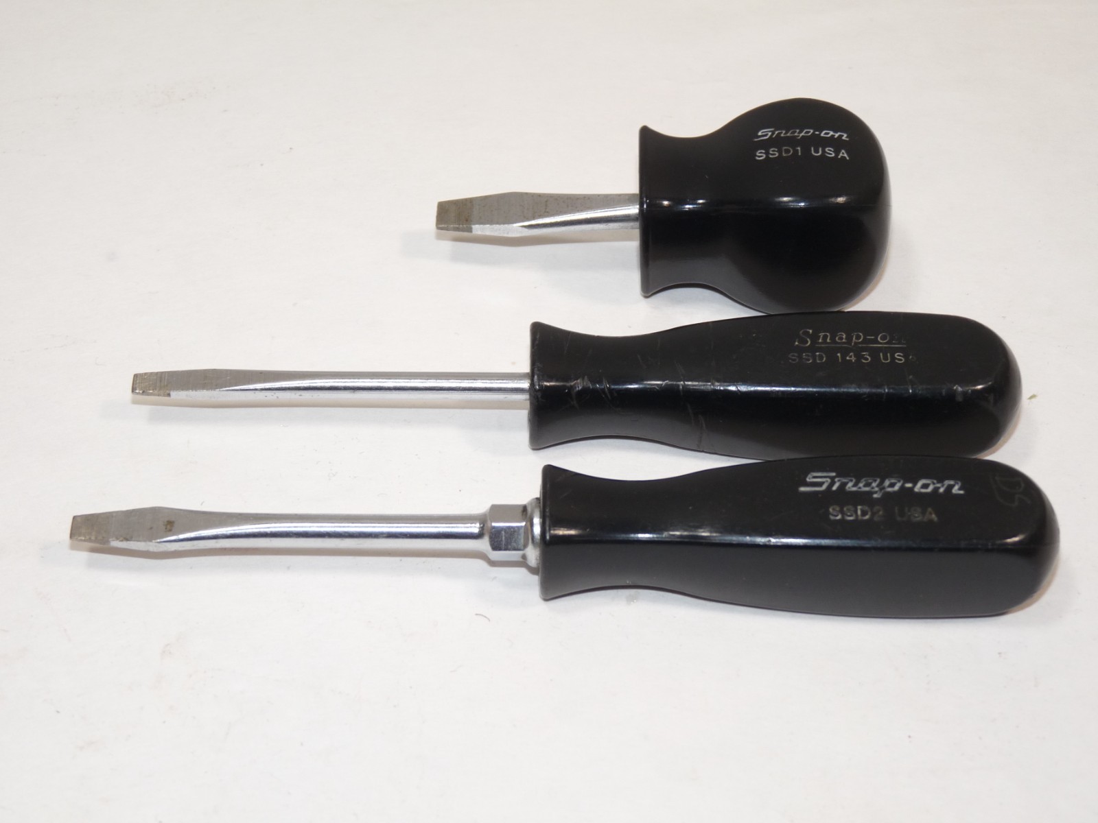 3 Vintage Snap On Black Hard Handle Slotted Screwdrivers SSD2 SSD1 SSD143