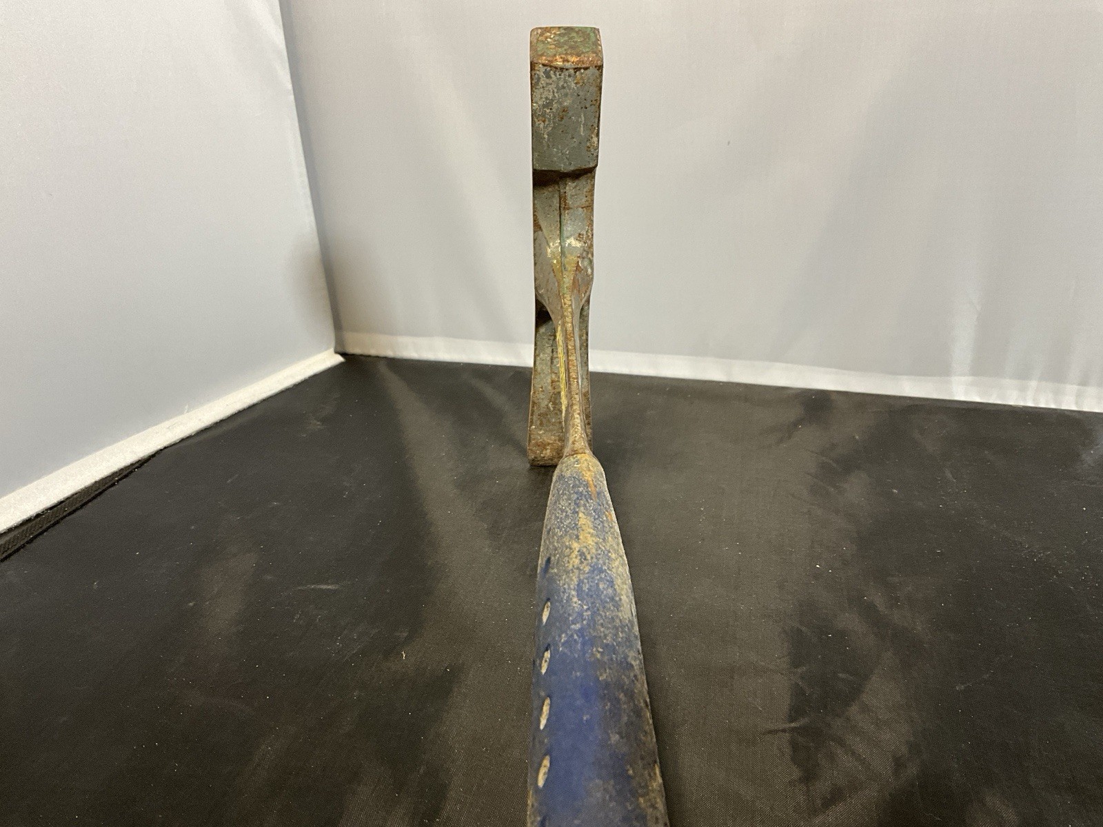 Vintage Estwing E3-24 30oz Long-Handle Bricklayer Hammer 11in Blue Grip Tool