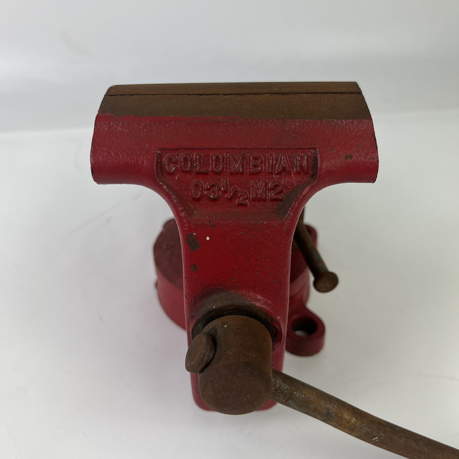 Vintage Columbian 03 1/2 M2 Bench Vise – 3-1/2″ Jaws