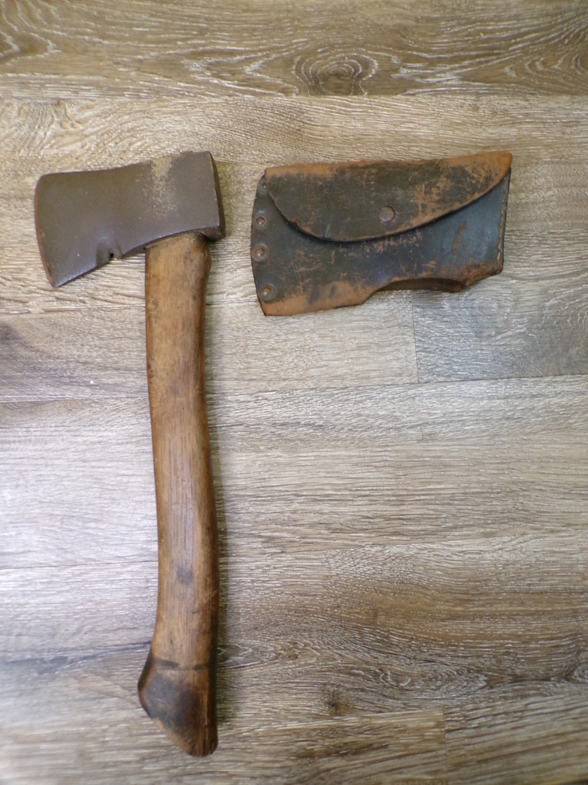 Vintage Single Bit Camp Axe Hatchet with Leather Sheath 14″ Long