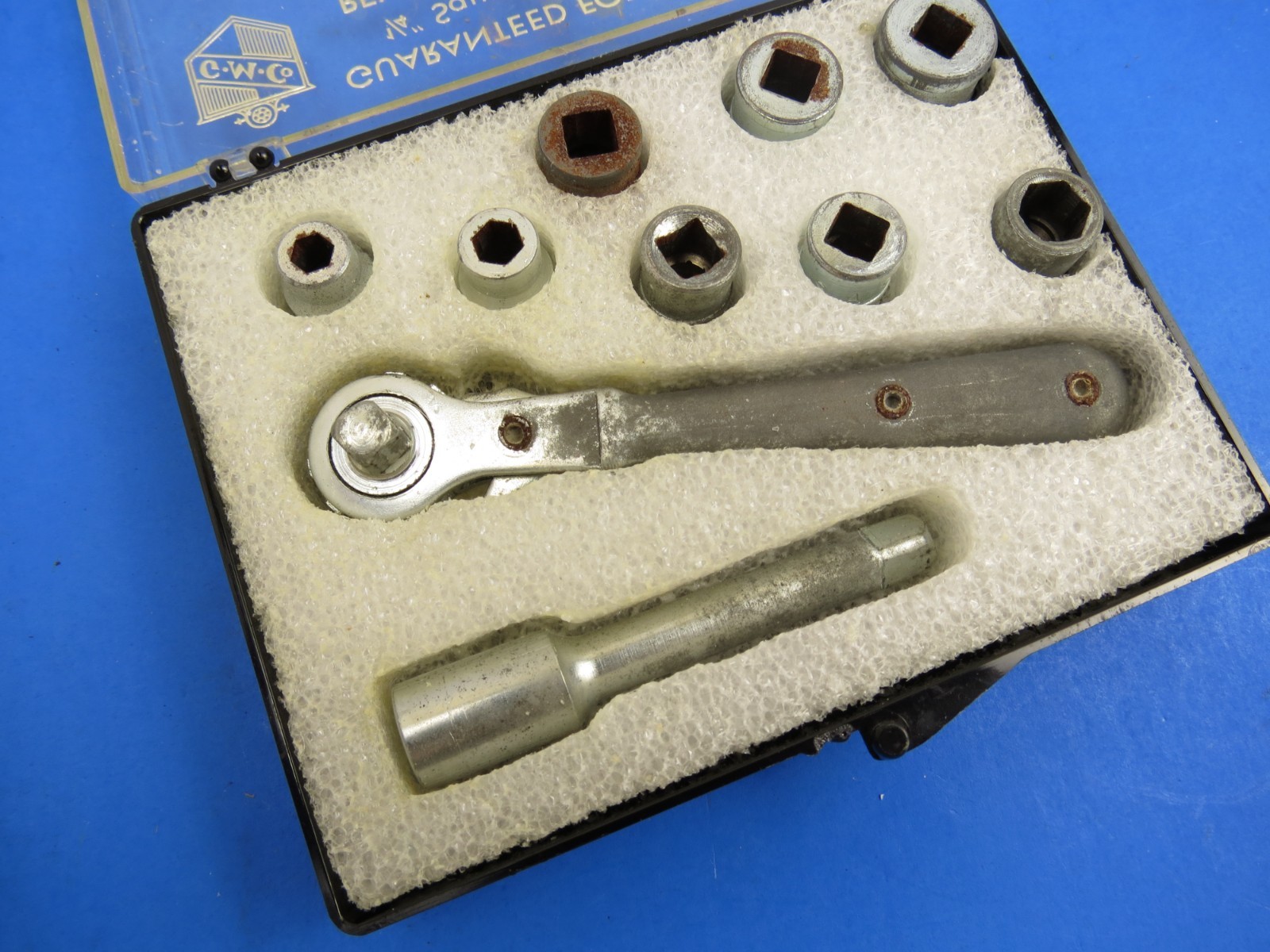 VINTAGE ORIGINAL GM CO. #1105 1/4″ REVERSIBLE RATCHET 11 Pc. SOCKET SET