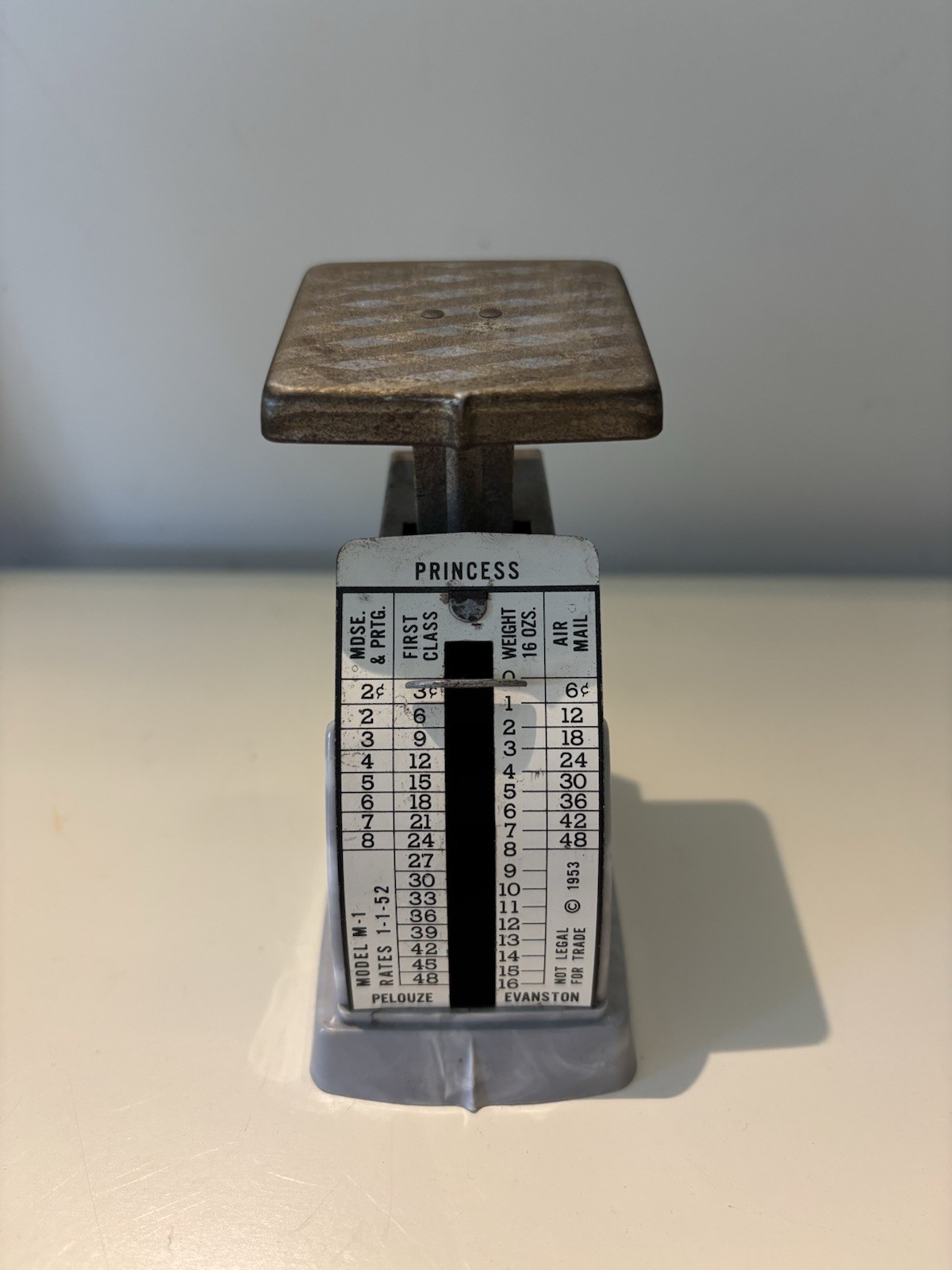 Pelouze Evanston Princess 1953 Postal Scale 16 ounce Model M-1 Works